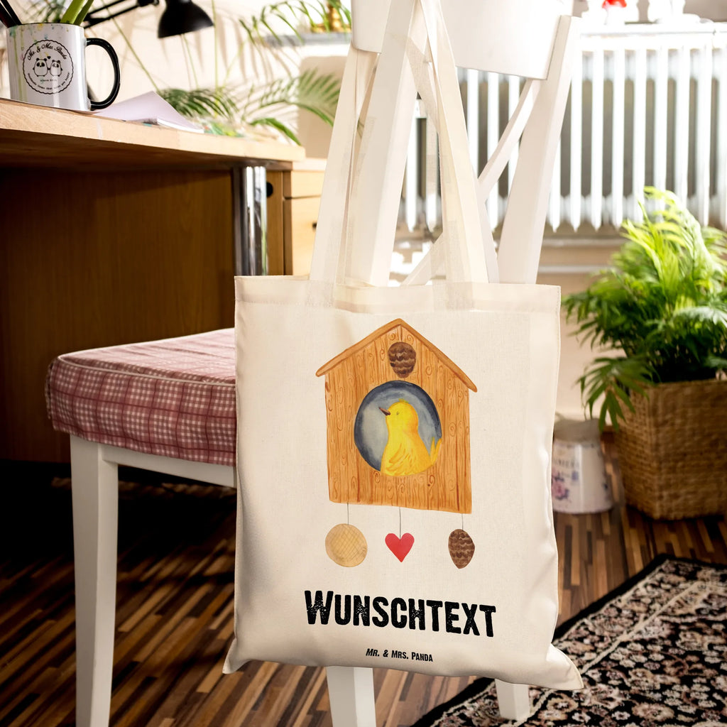 Personalisierte Tragetasche Vogelhaus Personalisierte Jutetasche, Personalisierter Jutebeutel, Stoffbeutel mit Namen, Personalisierte Beuteltasche, Tragetasche mit Namen, Personalisierte Kindergartentasche, Personalisierter Stoffbeutel, Personalisierte Tasche, Personalisierte Einkaufstasche, Einkaufstasche mit Namen, Personalisierter Beutel, Tiermotive, Gute Laune, lustige Sprüche, Tiere, Castle, Haus, Zuhause, Vogel, Wohnung, Home sweet home, Eigenheim, Lieblingsort, Vögel, Nest, unser Haus, Vogelhäuschen, Familie, Vogelhaus
