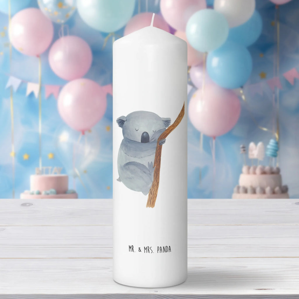Kerze Koalabär Kerze Für Advent, Kerze Für Geburtstag, Metall-Kerze, Gedenkkerze, Gartenkerze, Glas-Kerze, Tafelkerze, Kerze Für Firmung, Kerze Mit Gravur, Andachtskerze, Laternenkerze, Dinnerkerzenpaar, Kerze Mit Duft, Kerze Für Weihnachten, Kerze Mit Fotoeinleger, Stearin­kerze, Outdoor-Kerze, Kerze Mit Namensgravur, Fair-Trade-Kerze, Stabkerze, Kerze Für Hochzeit, Dinnerkerze, Grabkerze, Kerze Für Ostern, Teelicht, Votivkerze, Grablicht, Kerze Für Kommunion, Handgemachte Kerze, Blockkerze, Tischkerze, Stumpenkerze, Streukerze, Kerze Mit Prägung, Kerze Als Gastgeschenk, Trauerkerze, Kerze, Stumpenkerzen-Set, Kerze Mit Motiv, Duftkerze, Bio-Kerze, Kerze Ohne Duft, Kerze Mit Spruch, Kerze Für Taufe, Sojawachskerze, Handgegossene Kerze, Tiermotive, Gute Laune, lustige Sprüche, Tiere, Koalabär, Koala, träumen, Traum, Bär, Traumland, schlafen, Schlafzimmer