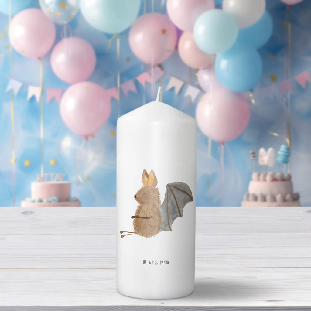 Kerze Fledermaus sitzend Zylinderkerze, Grosse Kerze, Laternenkerze, Blockkerze, Adventskerze, Weihnachtskerze, Schmuckkerze, Osterkerze, Dekorative Kerze, Kommunionskerze, Geburtskerze, Kerze Mit Motiv, Dekokerze, Dinnerkerze, Wachskerze, Geburtstagskerze, Tafelkerze, Kerze Mit Spruch, Stumpenkerze, Tischkerze, Wunschkerze, Erinnerungskerze, Bedruckte Kerze, Erinnerungslicht, Hochzeitskerze, Handgemachte Kerze, Gartenkerze, Gute Laune, Tiermotive, Tiere, Lustige Sprüche, Entspannen, Motivation, Fledermaus, Fledermäuse