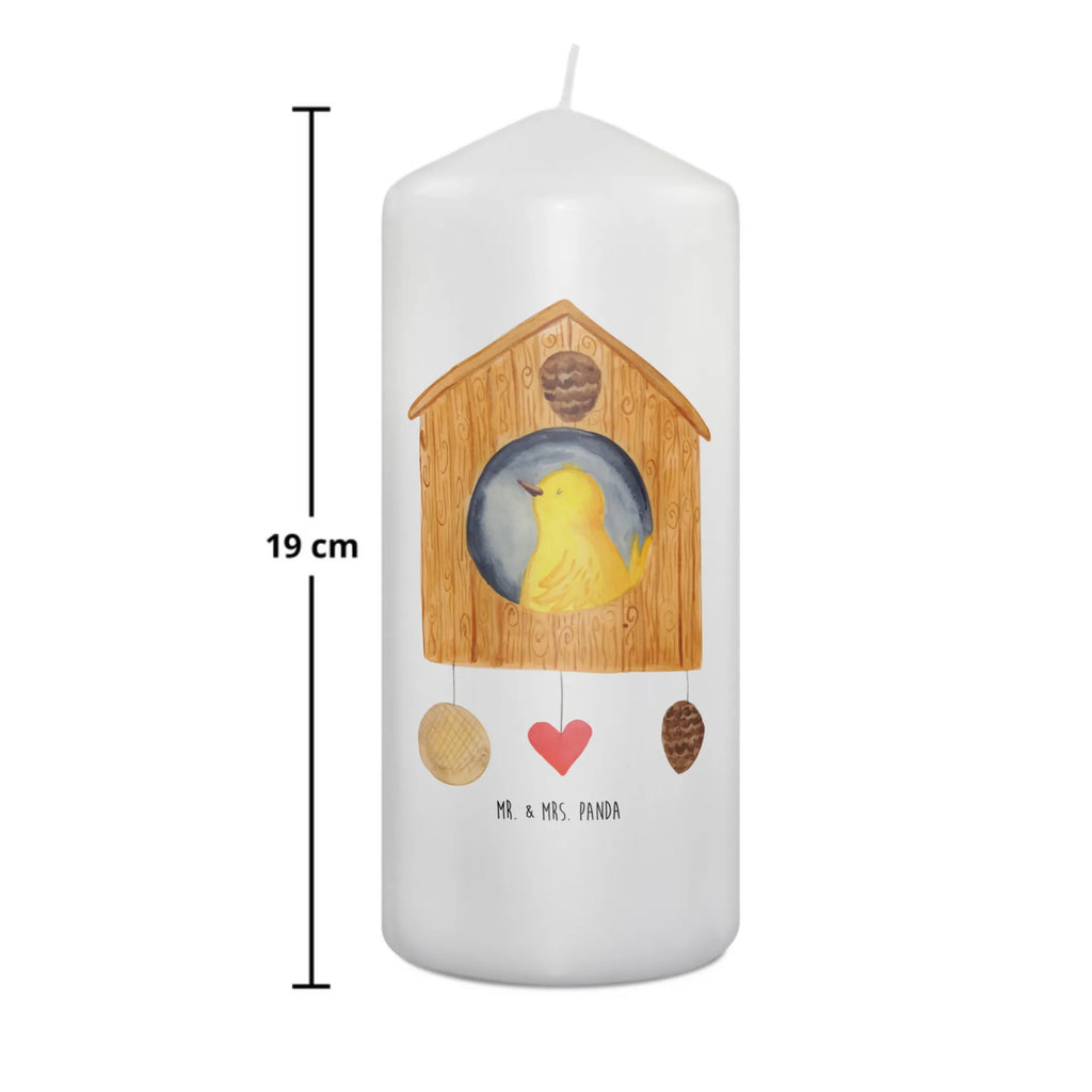 Candle birdhouse Home Geburtstagskerze, Grosse Kerze, Hochzeitskerze, Wachskerze, Kerze Mit Motiv, Zylinderkerze, Kommunionskerze, Dekorative Kerze, Tischkerze, Schmuckkerze, Erinnerungskerze, Handgemachte Kerze, Osterkerze, Adventskerze, Stumpenkerze, Geburtskerze, Bedruckte Kerze, Kerze Mit Spruch, Weihnachtskerze, Gartenkerze, Dekokerze, Laternenkerze, Tafelkerze, Blockkerze, Wunschkerze, Erinnerungslicht, Dinnerkerze, Gute Laune, Tiermotive, Tiere, Lustige Sprüche, Vogel, Einzugsgeschenk, Geschenk, Vogelhaus, Haus, Hausbau, Einzug, Home Sweet Home, Umzug