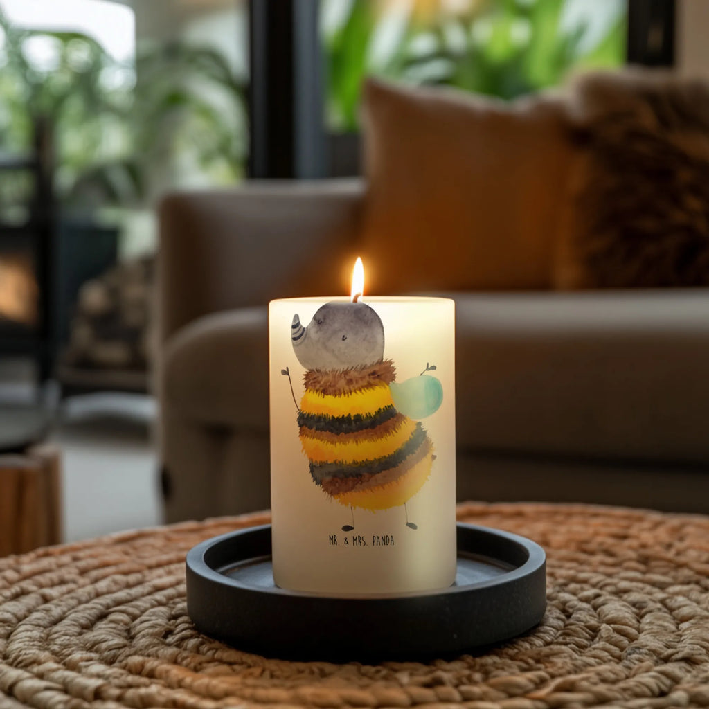Candle bumblebee fluffy Kerze Mit Motiv, Wunschkerze, Hochzeitskerze, Tischkerze, Handgemachte Kerze, Geburtstagskerze, Blockkerze, Wachskerze, Kerze Mit Spruch, Erinnerungslicht, Dekorative Kerze, Laternenkerze, Schmuckkerze, Tafelkerze, Dinnerkerze, Erinnerungskerze, Adventskerze, Geburtskerze, Gartenkerze, Weihnachtskerze, Grosse Kerze, Bedruckte Kerze, Dekokerze, Zylinderkerze, Stumpenkerze, Kommunionskerze, Osterkerze, Gute Laune, Tiermotive, Tiere, Lustige Sprüche, Hummel, Biene, Natur, Blume, Flauschig