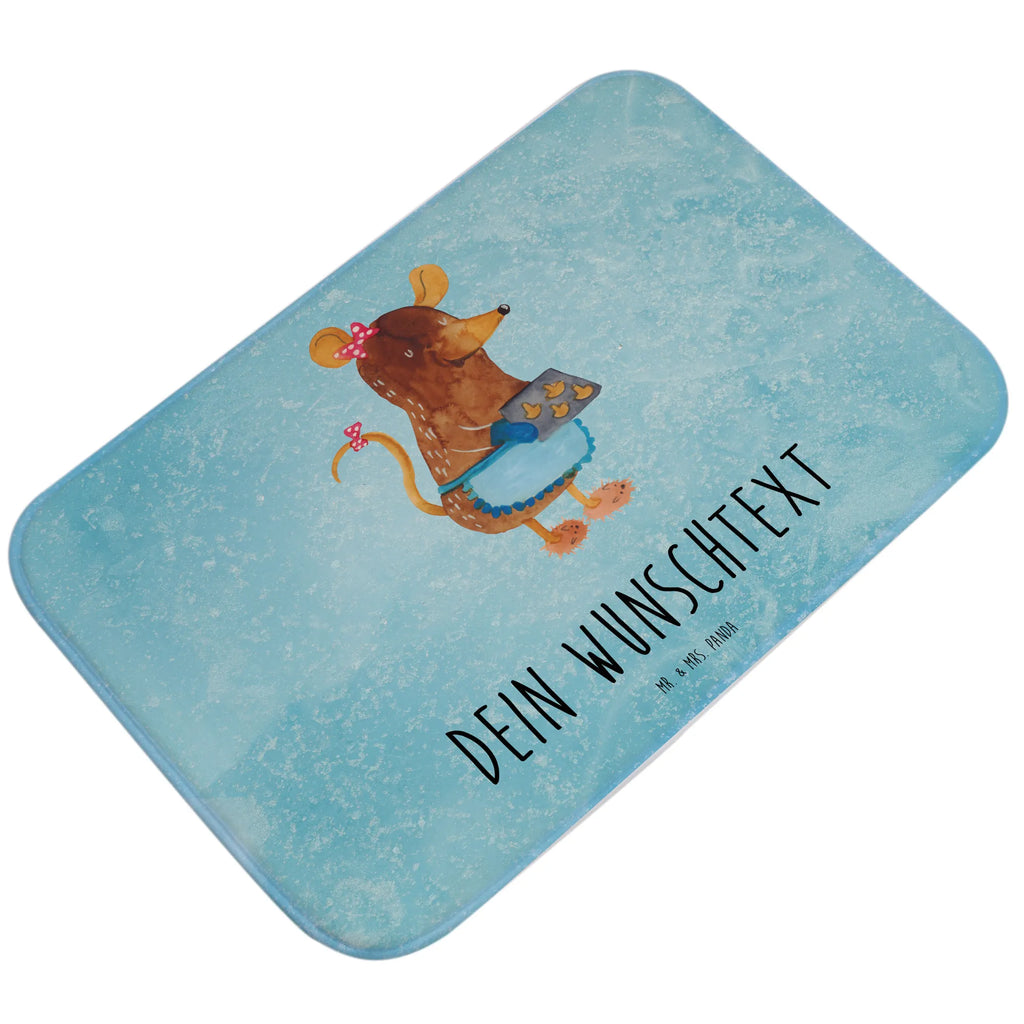 Personalisierter Badvorleger Maus Kekse Badvorleger Mit Gravur, Badvorleger Groß Mit Wunschtext, Bad Fußmatte Personalisiert, Badvorleger Gemustert Mit Wunschtext, Badematte Mit Namen, Webegeschenk mit Firmennamen, Personaliserter Badvorleger, Badvorleger Design Mit Gravur, Badvorleger Nachhaltig Mit Namen, Badvorleger Klassisch Mit Wunschtext, Badezimmerteppich Personalisiert, Badgarnitur Mit Wunschtext, Rutschfester Badvorleger Mit Namen, Rechteckiger Badvorleger Mit Namen, Badläufer Mit Namen, Badvorleger Mit Namen, Badvorleger Gäste-WC Personalisiert, Badematten Set Personalisiert, Badvorleger Modern Mit Namen, Badmatte Waschbar Mit Wunschtext, Badvorleger Mit Bestickung, Badvorleger Baumwolle Mit Namen, Badvorleger Mit Initialen, Badvorleger Für Dusche Mit Wunschtext, Badtextilien, Duschvorlage, Bad Teppich, Saugfähiger Badvorleger Mit Wunschtext, Badematte Rutschfest Mit Namen, Badvorleger Selbst Gestalten, Waschbarer Badvorleger Mit Namen, Badteppich Mit Wunschtext, Badezimmermatte Mit Wunschtext, Badezimmer Matte Mit Namen, Badvorleger Für Badewanne Mit Namen, Werbegeschenk mit Text, Weicher Badvorleger Mit Wunschtext, Badvorleger Mit Wunschtext, Badvorleger Mikrofaser Personalisiert, Badvorleger Vintage Mit Namen, Badvorleger Weiß Mit Namen, Runder Badvorleger Personalisiert, Badvorleger Klein Mit Namen, Teppich Fürs Bad Mit Namen, Badvorleger Schwarz Mit Wunschtext, Duschvorleger Mit Namen, Weihnachten, Winter, Weihnachtsdeko, Nikolaus, Advent, Heiligabend, Wintermotiv, Kekse, Plätzchen, Maus, Weihnachtsbäckerei, Backen, Weihnachtskekse, Chaosqueen