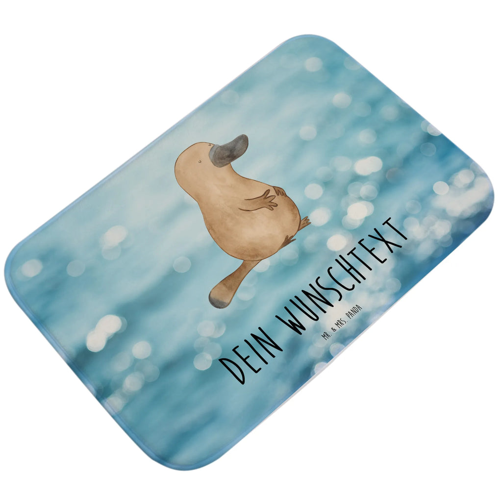 Personalisierter Badvorleger Schnabeltier mutig Werbegeschenk mit Text, Badvorleger Baumwolle Mit Namen, Waschbarer Badvorleger Mit Namen, Badteppich Mit Wunschtext, Badematte Mit Namen, Duschvorleger Mit Namen, Bad Teppich, Badvorleger Klein Mit Namen, Badematte Rutschfest Mit Namen, Badvorleger Weiß Mit Namen, Badgarnitur Mit Wunschtext, Badvorleger Gäste-WC Personalisiert, Badvorleger Mit Bestickung, Duschvorlage, Badematten Set Personalisiert, Badvorleger Nachhaltig Mit Namen, Badvorleger Schwarz Mit Wunschtext, Weicher Badvorleger Mit Wunschtext, Badvorleger Gemustert Mit Wunschtext, Badezimmer Matte Mit Namen, Bad Fußmatte Personalisiert, Badvorleger Modern Mit Namen, Badvorleger Mit Wunschtext, Teppich Fürs Bad Mit Namen, Badvorleger Für Badewanne Mit Namen, Badvorleger Mit Namen, Badezimmermatte Mit Wunschtext, Badvorleger Mit Initialen, Personaliserter Badvorleger, Badläufer Mit Namen, Runder Badvorleger Personalisiert, Badvorleger Vintage Mit Namen, Badezimmerteppich Personalisiert, Badtextilien, Rechteckiger Badvorleger Mit Namen, Badvorleger Groß Mit Wunschtext, Badvorleger Klassisch Mit Wunschtext, Badmatte Waschbar Mit Wunschtext, Badvorleger Mikrofaser Personalisiert, Badvorleger Für Dusche Mit Wunschtext, Saugfähiger Badvorleger Mit Wunschtext, Badvorleger Mit Gravur, Badvorleger Selbst Gestalten, Badvorleger Design Mit Gravur, Webegeschenk mit Firmennamen, Rutschfester Badvorleger Mit Namen, Meer, Urlaub, Meerestiere, Lebensweisheit, Raodtrip, Büro, Training, Schnabeltier, Motivation, Schnabeltiere, Weltreise, Neuanfang, mutig, Arbeit, Mut, Neustart