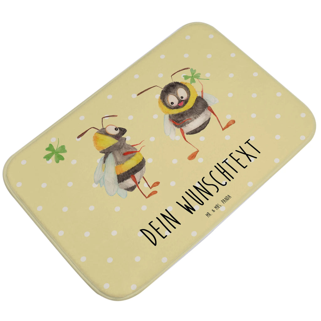 Personalisierter Badvorleger Hummeln mit Kleeblatt Badvorleger Gemustert Mit Wunschtext, Weicher Badvorleger Mit Wunschtext, Badvorleger Vintage Mit Namen, Badvorleger Weiß Mit Namen, Badvorleger Gäste-WC Personalisiert, Badläufer Mit Namen, Badezimmerteppich Personalisiert, Badmatte Waschbar Mit Wunschtext, Badvorleger Klein Mit Namen, Badematten Set Personalisiert, Badvorleger Mit Gravur, Saugfähiger Badvorleger Mit Wunschtext, Badezimmermatte Mit Wunschtext, Duschvorleger Mit Namen, Badvorleger Nachhaltig Mit Namen, Badvorleger Mit Bestickung, Badvorleger Groß Mit Wunschtext, Badteppich Mit Wunschtext, Badvorleger Mit Initialen, Badvorleger Design Mit Gravur, Personaliserter Badvorleger, Runder Badvorleger Personalisiert, Rechteckiger Badvorleger Mit Namen, Badvorleger Mikrofaser Personalisiert, Badvorleger Für Dusche Mit Wunschtext, Badvorleger Mit Namen, Badvorleger Klassisch Mit Wunschtext, Teppich Fürs Bad Mit Namen, Badvorleger Schwarz Mit Wunschtext, Badezimmer Matte Mit Namen, Badvorleger Für Badewanne Mit Namen, Badgarnitur Mit Wunschtext, Bad Fußmatte Personalisiert, Badvorleger Baumwolle Mit Namen, Werbegeschenk mit Text, Badematte Rutschfest Mit Namen, Badvorleger Modern Mit Namen, Badvorleger Mit Wunschtext, Badematte Mit Namen, Rutschfester Badvorleger Mit Namen, Waschbarer Badvorleger Mit Namen, Webegeschenk mit Firmennamen, Badvorleger Selbst Gestalten, Tiermotive, Gute Laune, lustige Sprüche, Tiere, Spruch positiv, Spruch schön, glücklich werden, Hummel, glücklich sein, Biene, Spruch fröhlich, Biene Deko