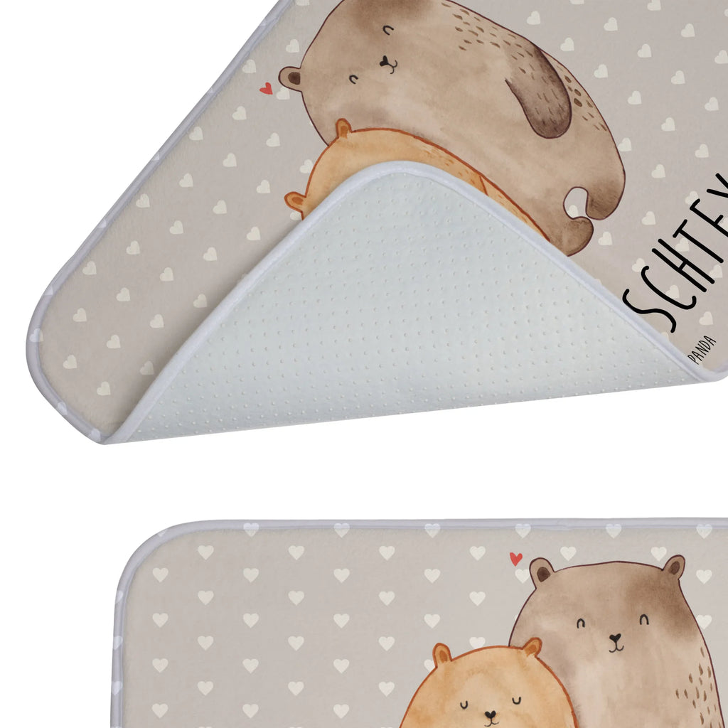 Personalisierte Badematte Bären Liebe Weicher Badvorleger Mit Wunschtext, Bad Fußmatte Personalisiert, Personaliserter Badvorleger, Badgarnitur Mit Wunschtext, Badmatte Waschbar Mit Wunschtext, Badvorleger Mit Gravur, Runder Badvorleger Personalisiert, Badvorleger Design Mit Gravur, Badvorleger Klassisch Mit Wunschtext, Badteppich Mit Wunschtext, Badvorleger Schwarz Mit Wunschtext, Badvorleger Weiß Mit Namen, Badvorleger Selbst Gestalten, Badvorleger Mit Bestickung, Teppich Fürs Bad Mit Namen, Badvorleger Mit Namen, Badvorleger Modern Mit Namen, Badläufer Mit Namen, Badvorleger Mit Initialen, Badezimmermatte Mit Wunschtext, Badvorleger Gäste-WC Personalisiert, Waschbarer Badvorleger Mit Namen, Badezimmerteppich Personalisiert, Duschvorleger Mit Namen, Webegeschenk mit Firmennamen, Badvorleger Für Badewanne Mit Namen, Badvorleger Für Dusche Mit Wunschtext, Badvorleger Mikrofaser Personalisiert, Badematten Set Personalisiert, Badezimmer Matte Mit Namen, Badvorleger Nachhaltig Mit Namen, Badvorleger Gemustert Mit Wunschtext, Rechteckiger Badvorleger Mit Namen, Badvorleger Vintage Mit Namen, Badvorleger Mit Wunschtext, Badvorleger Groß Mit Wunschtext, Badematte Mit Namen, Werbegeschenk mit Text, Badvorleger Klein Mit Namen, Rutschfester Badvorleger Mit Namen, Badematte Rutschfest Mit Namen, Badvorleger Baumwolle Mit Namen, Saugfähiger Badvorleger Mit Wunschtext, Liebe, Partner, Freund, Freundin, Ehemann, Ehefrau, Heiraten, Verlobung, Heiratsantrag, Liebesgeschenk, Jahrestag, Hocheitstag, Verlobt, Hochzeitstag, Geschenk Hochzeit, Liebesbeweis, Bärchen, Geschenk Freundin, Verliebt, Geschenk Freund, Verheiratet, Bären, Bär