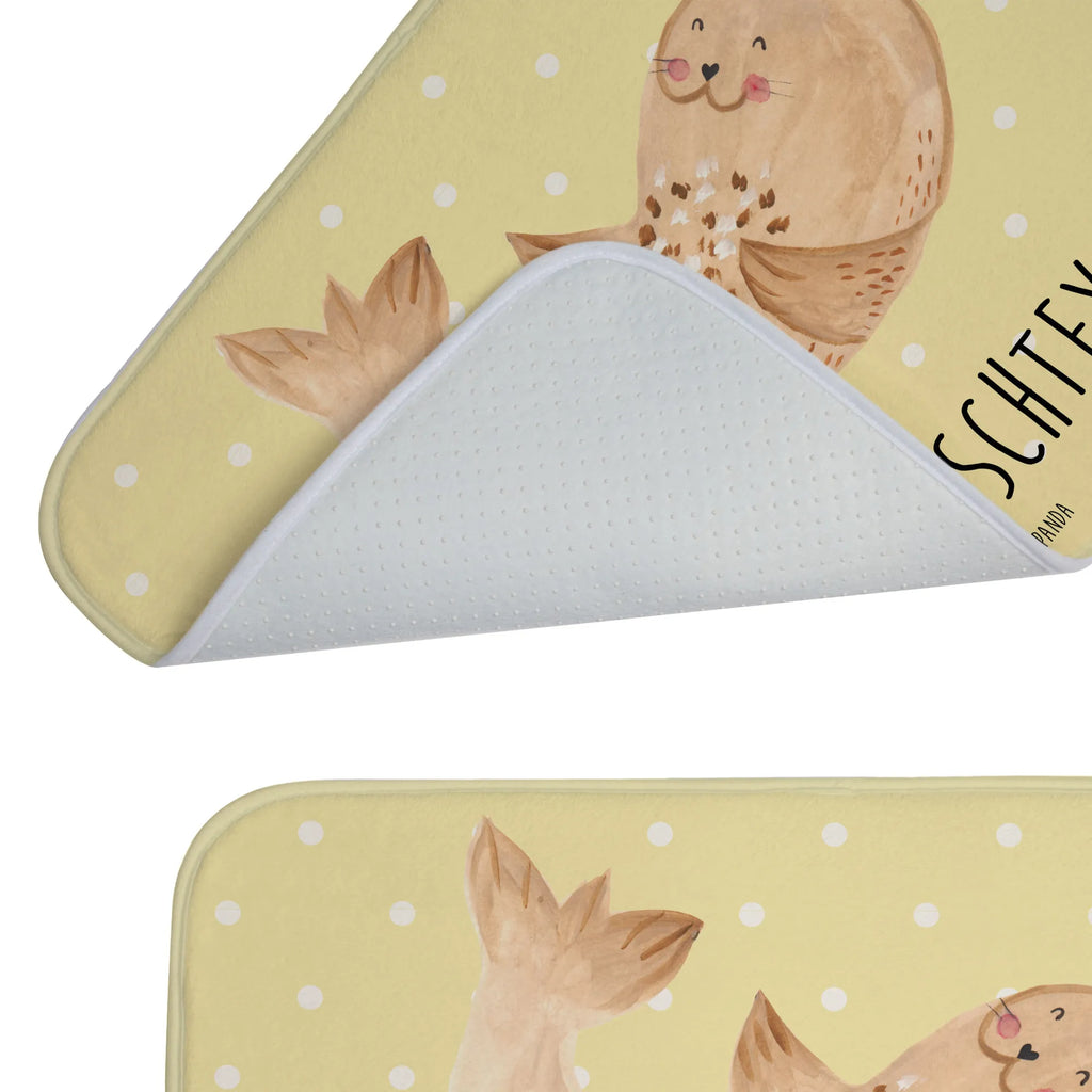 Personalisierte Badematte Robbe Liegen Badvorleger Mit Wunschtext, Webegeschenk mit Firmennamen, Badvorleger Mikrofaser Personalisiert, Badvorleger Selbst Gestalten, Badvorleger Baumwolle Mit Namen, Badvorleger Groß Mit Wunschtext, Badezimmerteppich Personalisiert, Weicher Badvorleger Mit Wunschtext, Badvorleger Vintage Mit Namen, Badematte Rutschfest Mit Namen, Runder Badvorleger Personalisiert, Badvorleger Klein Mit Namen, Werbegeschenk mit Text, Badvorleger Mit Gravur, Badvorleger Für Dusche Mit Wunschtext, Badläufer Mit Namen, Duschvorleger Mit Namen, Badezimmer Matte Mit Namen, Badvorleger Design Mit Gravur, Badvorleger Weiß Mit Namen, Badezimmermatte Mit Wunschtext, Personaliserter Badvorleger, Badvorleger Schwarz Mit Wunschtext, Bad Fußmatte Personalisiert, Badematten Set Personalisiert, Waschbarer Badvorleger Mit Namen, Badmatte Waschbar Mit Wunschtext, Rutschfester Badvorleger Mit Namen, Badvorleger Nachhaltig Mit Namen, Badgarnitur Mit Wunschtext, Badtextilien, Badvorleger Gäste-WC Personalisiert, Badvorleger Mit Initialen, Badvorleger Für Badewanne Mit Namen, Badvorleger Modern Mit Namen, Teppich Fürs Bad Mit Namen, Rechteckiger Badvorleger Mit Namen, Bad Teppich, Badvorleger Klassisch Mit Wunschtext, Badvorleger Mit Bestickung, Duschvorlage, Badematte Mit Namen, Badteppich Mit Wunschtext, Saugfähiger Badvorleger Mit Wunschtext, Badvorleger Gemustert Mit Wunschtext, Badvorleger Mit Namen, Lustige Sprüche, Tiere, Tiermotive, Gute Laune, Lachen, Seehund, Strand, Robbe, Meerestier, Robben, Nordsee, Ostsee, Freude