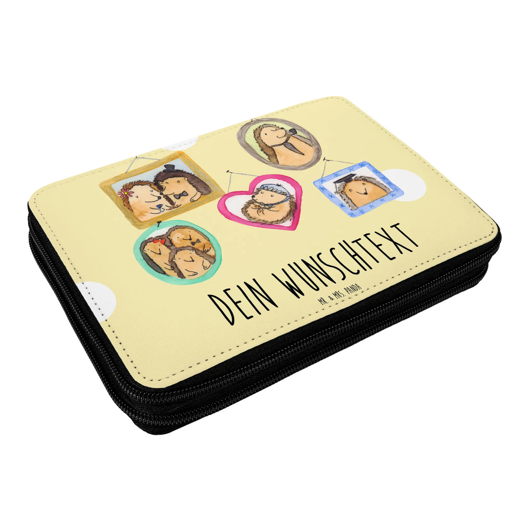 Personalised leather folder Hedgehog family Personalisierte Stiftetasche, Federmäppchen mit Namen, Motiv, Bestückte Federmappe, PersonalisierteS Stifte Etui, Geschenk, Büro Stifte Etui, Stifterolle mit Namen, Kind, Personalisierte Federmappe, Federmäppchen bedruckt, Personalisierte Stifterolle, Federmappe mit Namen, Kinder Federmappe, Federmappe Einschulung, Schülerin, Grundschule, Einschulung, Schüler, Schule, PersonalisierteS Federmäppchen, Stiftemappe mit Namen, Familie, Vatertag, Muttertag, Bruder, Schwester, Mama, Papa, Oma, Opa, Glück, Bilder, Igel, Liebe, Zusammenhalt