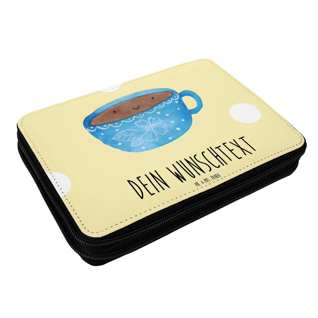 Personalisierte Federmappe Kaffee Tasse Grundschule, Federmappe mit Namen, Personalisierte Stifterolle, Geschenk, Schule, Einschulung, Personalisierte Federmappe, Kind, Federmäppchen bedruckt, Schülerin, PersonalisierteS Stifte Etui, Kinder Federmappe, Stiftemappe mit Namen, Bestückte Federmappe, Stifterolle mit Namen, PersonalisierteS Federmäppchen, Büro Stifte Etui, Schüler, Federmappe Einschulung, Personalisierte Stiftetasche, Federmäppchen mit Namen, Motiv, Tiermotive, Gute Laune, lustige Sprüche, Tiere, Tasse, Glücklich, Genuss, Kaffee, Liebe, Geschmack