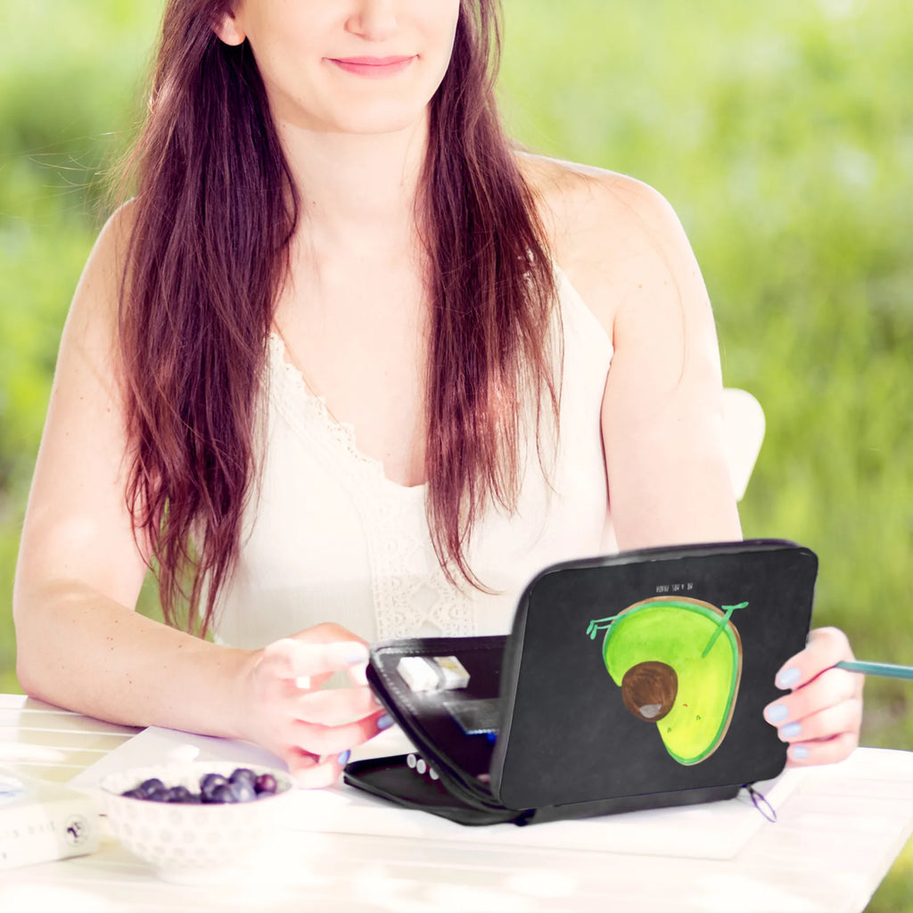 Leather folder avocado pregnancy Mäppchen, Farbstiftetui, Buntstiftmäppchen, Stifte Etui, Federmappe Set, Schlampermäppchen, Stiftemappe, Malmappe, Bleistift Etui, Schüleretui, Schreibetui, Schuletui, Stiftetasche, Schreibmappe, Stiftebeutel, Schulmäppchen, Zeichenetui, Stifteetui, Federtasche, Buntstiftetui, Federmäppchen, Bleistiftetui, Etui für Stifte, Veggie, Avocado, Vegan, Gesund, Babyparty, Schwanger, Babyshower, Schwangerschaft