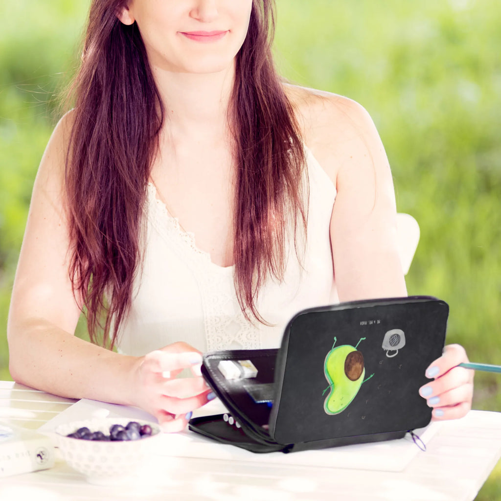 Leather folder avocado Dance Stiftebeutel, Federmappe Set, Schreibetui, Schreibmappe, Zeichenetui, Stifteetui, Stiftemappe, Bleistift Etui, Stiftetasche, Federtasche, Mäppchen, Schlampermäppchen, Buntstiftetui, Malmappe, Schulmäppchen, Schüleretui, Federmäppchen, Buntstiftmäppchen, Stifte Etui, Etui für Stifte, Schuletui, Farbstiftetui, Bleistiftetui, Avocado, Veggie, Vegan, Gesund