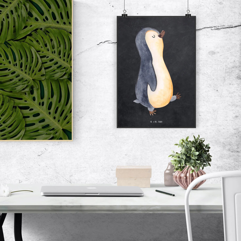 Poster Penguin march Wanddeko Bild, wanddeko, kunstdruck poster, Bild, wandkunst, Poster, grafikposter, kunst für die wand, Wandposter, Bild für Wand, Wandbild, Kunstdruck, wanddruck, Deko Bild, Wanddekoration, Mr. & Mrs. Panda Poster, drucke, kunstposter, Designposter, Wandschmuck, Posterdruck, Plakat, Pinguin, Schwester, Pinguine, Familie, Frühaufsteher, Bruder, Langschläfer