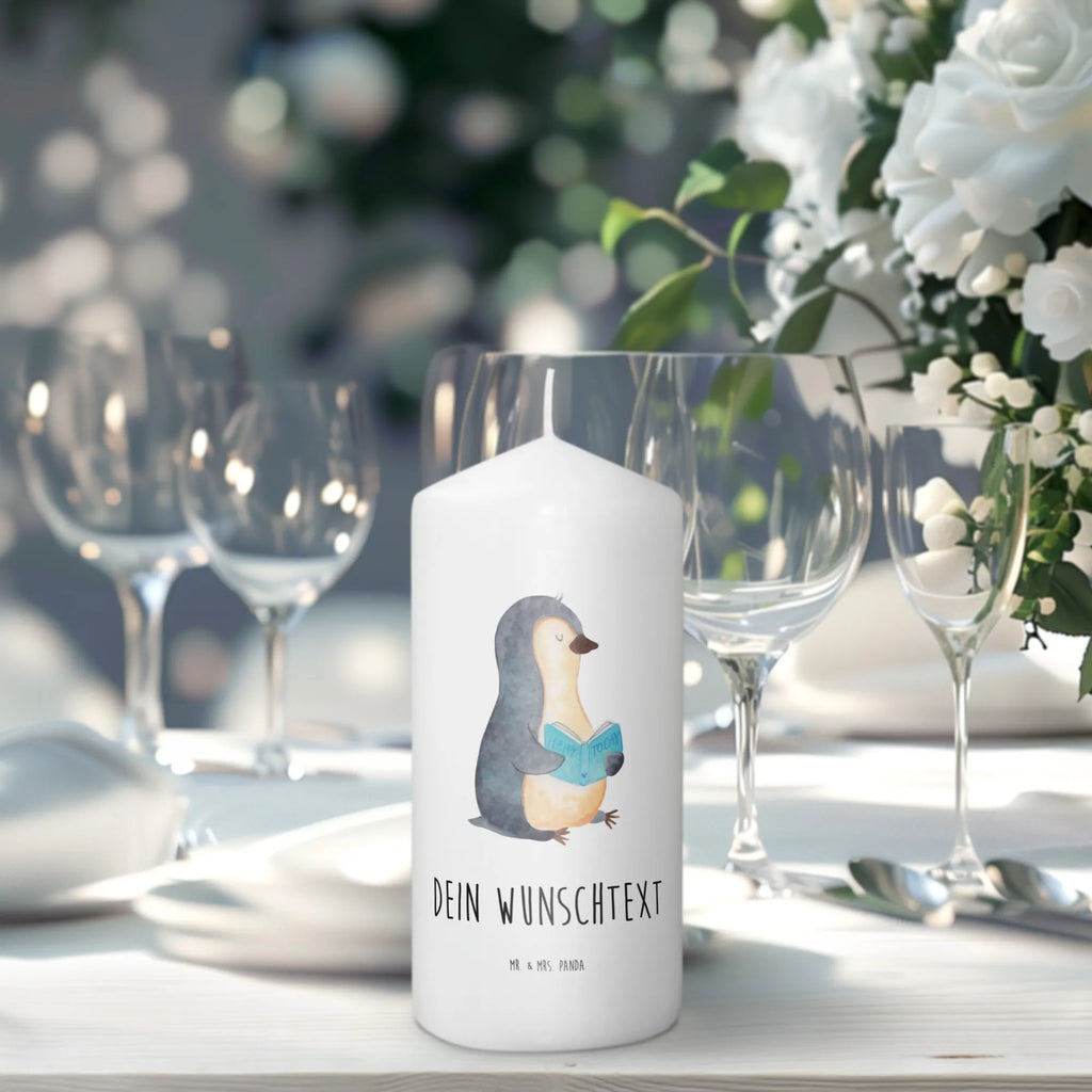 Personalised candle Penguin A book Kerzen-Set Mit Namensgravur, Osterkerze Mit Namen, Kommunionkerze Mit Namen, Kerze Mit Namen, Fair-Trade-Kerze Mit Namensgravur, Weihnachtskerze Mit Namensgravur, Kerze Mit Spruch Und Namen, Kerze Für Geburtstag Mit Wunschname, Streukerze Mit Namensdruck, Votivkerze Mit Wunschname, Stearinkerze Mit Gravur, Gedenkkerze Mit Namen, Metall-Kerze Mit Namensgravur, Gastgeschenk Kerze Mit Namen, Glas-Kerze Mit Wunschname, Kerze Für Hochzeit Mit Namensgravur, Stabkerze Mit Gravur, Bienenwachskerze Mit Wunschname, Teelicht Mit Namensdruck, Handgegossene Kerze Mit Namen, Personalisierte Kerze, Andachtskerze Mit Namensgravur, Bio-Kerze Mit Wunschname, Laternenkerze Mit Namensdruck, Tischkerze Mit Namensdruck, Firmungskerze Mit Wunschname, Taufekerze Mit Namensgravur, Stumpenkerze Mit Namensgravur, Grabkerze Mit Namensgravur, Blockkerze Mit Namensdruck, Schwimmkerze Mit Namen, Gartenkerze Mit Namen, Duftkerze Mit Namen, Sojawachskerze Mit Namensdruck, LED-Kerze Mit Wunschname, Outdoor-Kerze Mit Namensgravur, Tafelkerze Mit Wunschname, Kerze Mit Prägung Und Wunschname, Trauerkerze Mit Namen, Handgemachte Kerze Mit Wunschname, Holz-Kerze Mit Namen, Adventskerze Mit Wunschname, Pinguin, Bücherwurm, Lesen, Urlaub, Buch, Ferien, Pinguine, Faulenzen, Nichtstun, Freizeit