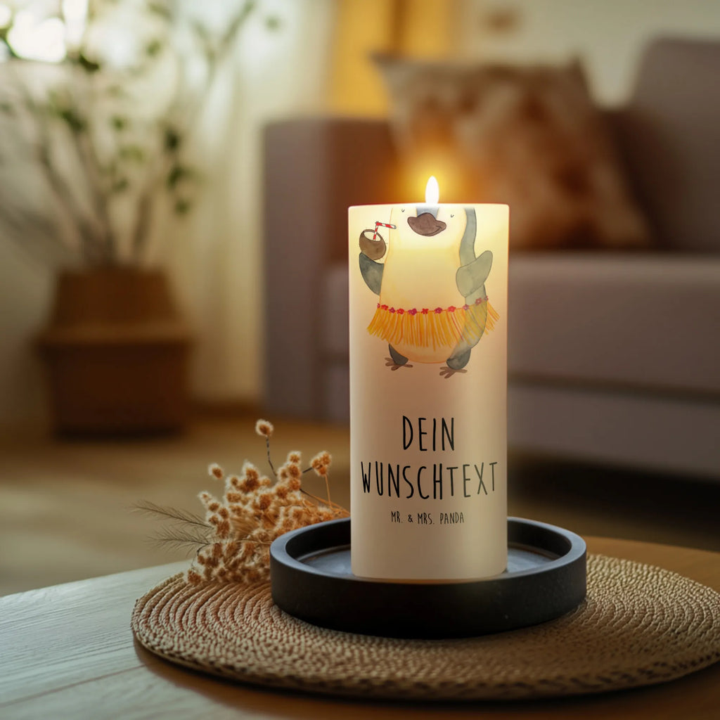 Personalised candle Penguin coconut Teelicht Mit Namensdruck, Sojawachskerze Mit Namensdruck, Kerze Mit Namen, Laternenkerze Mit Namensdruck, Handgemachte Kerze Mit Wunschname, Metall-Kerze Mit Namensgravur, Trauerkerze Mit Namen, Gedenkkerze Mit Namen, Kerze Mit Prägung Und Wunschname, Outdoor-Kerze Mit Namensgravur, Kerze Für Hochzeit Mit Namensgravur, Fair-Trade-Kerze Mit Namensgravur, Tafelkerze Mit Wunschname, LED-Kerze Mit Wunschname, Stumpenkerze Mit Namensgravur, Blockkerze Mit Namensdruck, Osterkerze Mit Namen, Andachtskerze Mit Namensgravur, Adventskerze Mit Wunschname, Holz-Kerze Mit Namen, Kerze Mit Spruch Und Namen, Stabkerze Mit Gravur, Bienenwachskerze Mit Wunschname, Personalisierte Kerze, Bio-Kerze Mit Wunschname, Kerzen-Set Mit Namensgravur, Duftkerze Mit Namen, Tischkerze Mit Namensdruck, Gastgeschenk Kerze Mit Namen, Glas-Kerze Mit Wunschname, Weihnachtskerze Mit Namensgravur, Votivkerze Mit Wunschname, Schwimmkerze Mit Namen, Handgegossene Kerze Mit Namen, Taufekerze Mit Namensgravur, Gartenkerze Mit Namen, Kommunionkerze Mit Namen, Kerze Für Geburtstag Mit Wunschname, Streukerze Mit Namensdruck, Firmungskerze Mit Wunschname, Grabkerze Mit Namensgravur, Stearinkerze Mit Gravur, Pinguin, Aloha, Hawaii, Pinguine, Kokosnuss, Urlaub