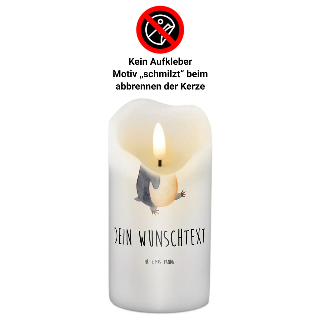 Personalisierte Kerze Pinguin marschierend Votivkerze Mit Wunschname, Tafelkerze Mit Wunschname, Fair-Trade-Kerze Mit Namensgravur, Metall-Kerze Mit Namensgravur, Duftkerze Mit Namen, Trauerkerze Mit Namen, LED-Kerze Mit Wunschname, Streukerze Mit Namensdruck, Gedenkkerze Mit Namen, Stearinkerze Mit Gravur, Gastgeschenk Kerze Mit Namen, Tischkerze Mit Namensdruck, Kerze Mit Namen, Andachtskerze Mit Namensgravur, Kerze Für Geburtstag Mit Wunschname, Outdoor-Kerze Mit Namensgravur, Adventskerze Mit Wunschname, Kerze Für Hochzeit Mit Namensgravur, Osterkerze Mit Namen, Handgemachte Kerze Mit Wunschname, Sojawachskerze Mit Namensdruck, Laternenkerze Mit Namensdruck, Glas-Kerze Mit Wunschname, Stumpenkerze Mit Namensgravur, Holz-Kerze Mit Namen, Teelicht Mit Namensdruck, Personalisierte Kerze, Schwimmkerze Mit Namen, Kerze Mit Spruch Und Namen, Bienenwachskerze Mit Wunschname, Gartenkerze Mit Namen, Kerze Mit Prägung Und Wunschname, Bio-Kerze Mit Wunschname, Kommunionkerze Mit Namen, Handgegossene Kerze Mit Namen, Grabkerze Mit Namensgravur, Blockkerze Mit Namensdruck, Weihnachtskerze Mit Namensgravur, Stabkerze Mit Gravur, Firmungskerze Mit Wunschname, Kerzen-Set Mit Namensgravur, Taufekerze Mit Namensgravur, Pinguin, Pinguine, Langschläfer, Bruder, Familie, Schwester, Frühaufsteher