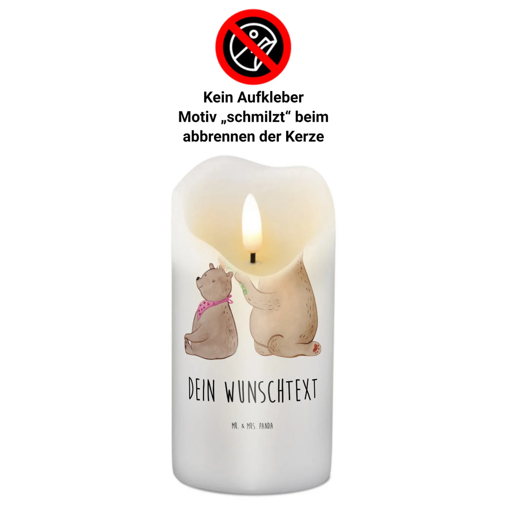 Personalisierte Kerze Bär mit Kind Gastgeschenk Kerze Mit Namen, Kerze Mit Spruch Und Namen, Stearinkerze Mit Gravur, Holz-Kerze Mit Namen, Gedenkkerze Mit Namen, Personalisierte Kerze, Sojawachskerze Mit Namensdruck, Weihnachtskerze Mit Namensgravur, Kerze Für Geburtstag Mit Wunschname, Kerzen-Set Mit Namensgravur, Kommunionkerze Mit Namen, Kerze Mit Prägung Und Wunschname, Osterkerze Mit Namen, Streukerze Mit Namensdruck, Fair-Trade-Kerze Mit Namensgravur, Stabkerze Mit Gravur, Tafelkerze Mit Wunschname, Trauerkerze Mit Namen, Taufekerze Mit Namensgravur, Metall-Kerze Mit Namensgravur, Outdoor-Kerze Mit Namensgravur, Schwimmkerze Mit Namen, Andachtskerze Mit Namensgravur, Kerze Für Hochzeit Mit Namensgravur, Bienenwachskerze Mit Wunschname, Teelicht Mit Namensdruck, Glas-Kerze Mit Wunschname, Handgemachte Kerze Mit Wunschname, Kerze Mit Namen, Bio-Kerze Mit Wunschname, Handgegossene Kerze Mit Namen, Grabkerze Mit Namensgravur, Laternenkerze Mit Namensdruck, Tischkerze Mit Namensdruck, Votivkerze Mit Wunschname, Firmungskerze Mit Wunschname, LED-Kerze Mit Wunschname, Adventskerze Mit Wunschname, Duftkerze Mit Namen, Blockkerze Mit Namensdruck, Stumpenkerze Mit Namensgravur, Gartenkerze Mit Namen, Muttertag, Vatertag, Mama, Papa, Oma, Opa, Familie, Schwester, Bruder, Geschenk, Mutti, Mutter