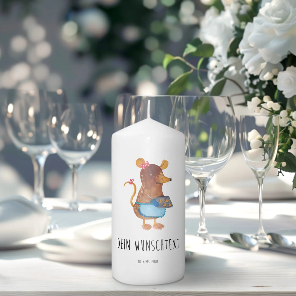 Personalised candle Mouse Cookies Holz-Kerze Mit Namen, Andachtskerze Mit Namensgravur, Kerze Für Hochzeit Mit Namensgravur, Handgemachte Kerze Mit Wunschname, Fair-Trade-Kerze Mit Namensgravur, Tischkerze Mit Namensdruck, Taufekerze Mit Namensgravur, Gastgeschenk Kerze Mit Namen, Stabkerze Mit Gravur, Osterkerze Mit Namen, Bio-Kerze Mit Wunschname, Outdoor-Kerze Mit Namensgravur, Gartenkerze Mit Namen, Stumpenkerze Mit Namensgravur, Adventskerze Mit Wunschname, Votivkerze Mit Wunschname, Streukerze Mit Namensdruck, Blockkerze Mit Namensdruck, Kerze Mit Prägung Und Wunschname, Gedenkkerze Mit Namen, Kerzen-Set Mit Namensgravur, Glas-Kerze Mit Wunschname, Firmungskerze Mit Wunschname, Laternenkerze Mit Namensdruck, Duftkerze Mit Namen, Kerze Mit Namen, Weihnachtskerze Mit Namensgravur, Kerze Mit Spruch Und Namen, Teelicht Mit Namensdruck, Kommunionkerze Mit Namen, Bienenwachskerze Mit Wunschname, Personalisierte Kerze, Handgegossene Kerze Mit Namen, Kerze Für Geburtstag Mit Wunschname, Tafelkerze Mit Wunschname, LED-Kerze Mit Wunschname, Grabkerze Mit Namensgravur, Trauerkerze Mit Namen, Metall-Kerze Mit Namensgravur, Schwimmkerze Mit Namen, Stearinkerze Mit Gravur, Sojawachskerze Mit Namensdruck, Weihnachten, Winter, Weihnachtsdeko, Nikolaus, Advent, Heiligabend, Wintermotiv, Maus, Plätzchen, Backen, Chaosqueen, Weihnachtsbäckerei, Weihnachtskekse, Kekse