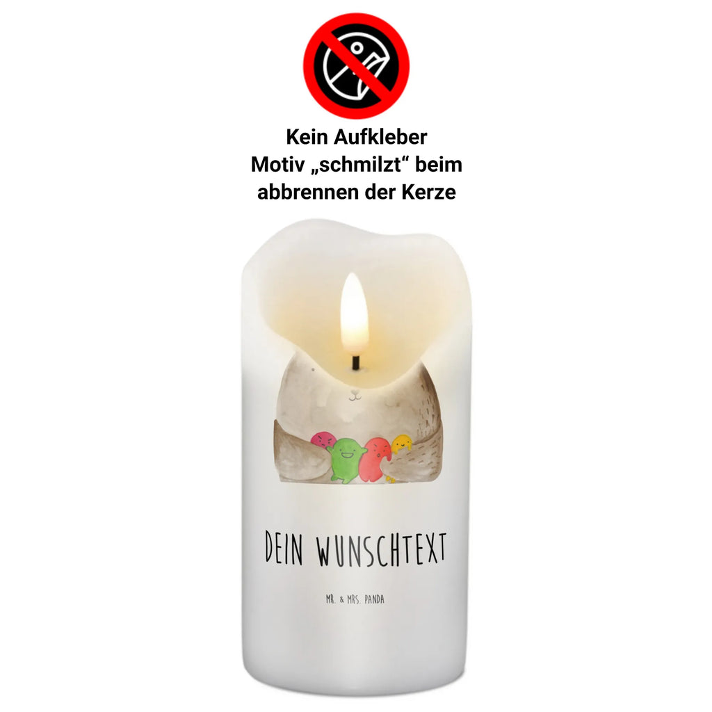 Personalisierte Kerze Bär Gefühl Grabkerze Mit Namensgravur, Kerze Mit Spruch Und Namen, Andachtskerze Mit Namensgravur, Handgemachte Kerze Mit Wunschname, Laternenkerze Mit Namensdruck, LED-Kerze Mit Wunschname, Gastgeschenk Kerze Mit Namen, Votivkerze Mit Wunschname, Osterkerze Mit Namen, Schwimmkerze Mit Namen, Tischkerze Mit Namensdruck, Stumpenkerze Mit Namensgravur, Duftkerze Mit Namen, Firmungskerze Mit Wunschname, Weihnachtskerze Mit Namensgravur, Blockkerze Mit Namensdruck, Gartenkerze Mit Namen, Kerze Für Hochzeit Mit Namensgravur, Sojawachskerze Mit Namensdruck, Kerze Mit Prägung Und Wunschname, Handgegossene Kerze Mit Namen, Bio-Kerze Mit Wunschname, Holz-Kerze Mit Namen, Trauerkerze Mit Namen, Personalisierte Kerze, Gedenkkerze Mit Namen, Kerzen-Set Mit Namensgravur, Adventskerze Mit Wunschname, Kerze Mit Namen, Fair-Trade-Kerze Mit Namensgravur, Stearinkerze Mit Gravur, Metall-Kerze Mit Namensgravur, Taufekerze Mit Namensgravur, Bienenwachskerze Mit Wunschname, Glas-Kerze Mit Wunschname, Outdoor-Kerze Mit Namensgravur, Stabkerze Mit Gravur, Kommunionkerze Mit Namen, Teelicht Mit Namensdruck, Kerze Für Geburtstag Mit Wunschname, Tafelkerze Mit Wunschname, Streukerze Mit Namensdruck, Bär, Teddy, Teddybär, Verrückt, Wahnsinn, Durchgedreht