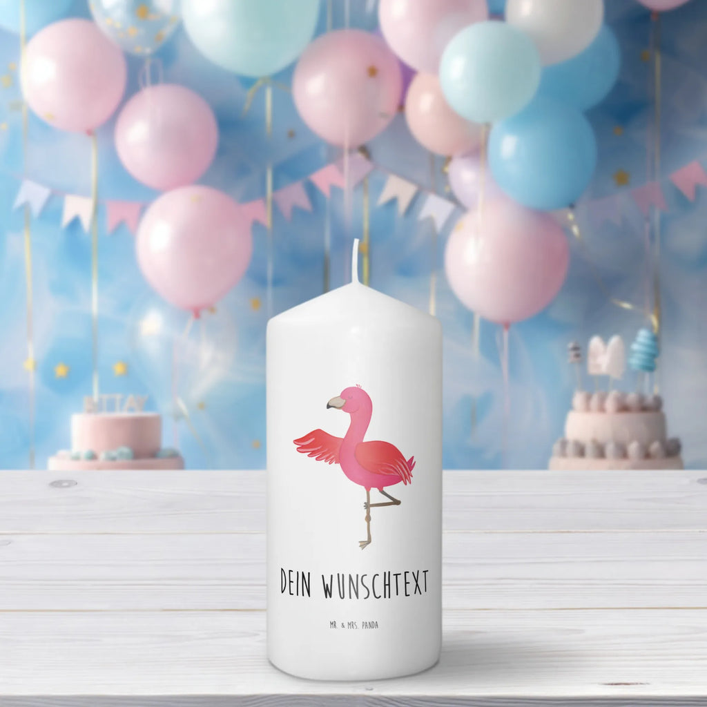 Personalisierte Kerze Flamingo Yoga Duftkerze Mit Namen, Handgemachte Kerze Mit Wunschname, Streukerze Mit Namensdruck, Stumpenkerze Mit Namensgravur, Kerze Mit Prägung Und Wunschname, Tischkerze Mit Namensdruck, Gastgeschenk Kerze Mit Namen, Taufekerze Mit Namensgravur, Fair-Trade-Kerze Mit Namensgravur, Tafelkerze Mit Wunschname, Firmungskerze Mit Wunschname, Blockkerze Mit Namensdruck, Trauerkerze Mit Namen, Schwimmkerze Mit Namen, Laternenkerze Mit Namensdruck, Gedenkkerze Mit Namen, Grabkerze Mit Namensgravur, Stearinkerze Mit Gravur, Gartenkerze Mit Namen, Bienenwachskerze Mit Wunschname, Votivkerze Mit Wunschname, Andachtskerze Mit Namensgravur, Adventskerze Mit Wunschname, Sojawachskerze Mit Namensdruck, Kommunionkerze Mit Namen, Osterkerze Mit Namen, Kerze Mit Spruch Und Namen, Metall-Kerze Mit Namensgravur, Kerze Für Geburtstag Mit Wunschname, Kerze Mit Namen, Glas-Kerze Mit Wunschname, Stabkerze Mit Gravur, Outdoor-Kerze Mit Namensgravur, Personalisierte Kerze, LED-Kerze Mit Wunschname, Kerzen-Set Mit Namensgravur, Holz-Kerze Mit Namen, Kerze Für Hochzeit Mit Namensgravur, Bio-Kerze Mit Wunschname, Teelicht Mit Namensdruck, Handgegossene Kerze Mit Namen, Weihnachtskerze Mit Namensgravur, Flamingo, Yoga-Übung, Vogel, Achtsamkeit, Ärger, Entspannung, Namaste, Tiefenentspannung, Yoga, Aufregen
