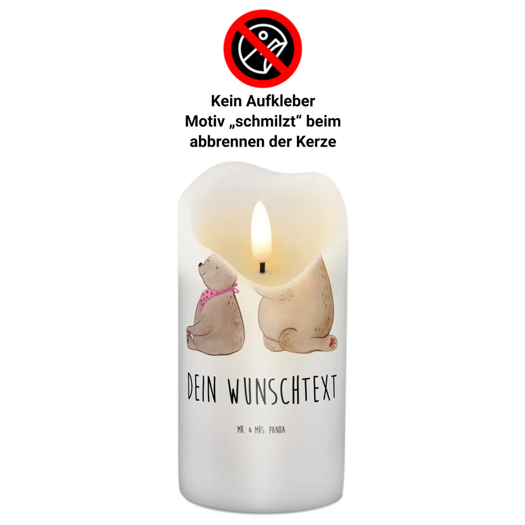 Personalisierte Kerze Bär mit Kind Gastgeschenk Kerze Mit Namen, Kerze Mit Spruch Und Namen, Stearinkerze Mit Gravur, Holz-Kerze Mit Namen, Gedenkkerze Mit Namen, Personalisierte Kerze, Sojawachskerze Mit Namensdruck, Weihnachtskerze Mit Namensgravur, Kerze Für Geburtstag Mit Wunschname, Kerzen-Set Mit Namensgravur, Kommunionkerze Mit Namen, Kerze Mit Prägung Und Wunschname, Osterkerze Mit Namen, Streukerze Mit Namensdruck, Fair-Trade-Kerze Mit Namensgravur, Stabkerze Mit Gravur, Tafelkerze Mit Wunschname, Trauerkerze Mit Namen, Taufekerze Mit Namensgravur, Metall-Kerze Mit Namensgravur, Outdoor-Kerze Mit Namensgravur, Schwimmkerze Mit Namen, Andachtskerze Mit Namensgravur, Kerze Für Hochzeit Mit Namensgravur, Bienenwachskerze Mit Wunschname, Teelicht Mit Namensdruck, Glas-Kerze Mit Wunschname, Handgemachte Kerze Mit Wunschname, Kerze Mit Namen, Bio-Kerze Mit Wunschname, Handgegossene Kerze Mit Namen, Grabkerze Mit Namensgravur, Laternenkerze Mit Namensdruck, Tischkerze Mit Namensdruck, Votivkerze Mit Wunschname, Firmungskerze Mit Wunschname, LED-Kerze Mit Wunschname, Adventskerze Mit Wunschname, Duftkerze Mit Namen, Blockkerze Mit Namensdruck, Stumpenkerze Mit Namensgravur, Gartenkerze Mit Namen, Muttertag, Vatertag, Mama, Papa, Oma, Opa, Familie, Schwester, Bruder, Geschenk, Mutti, Mutter