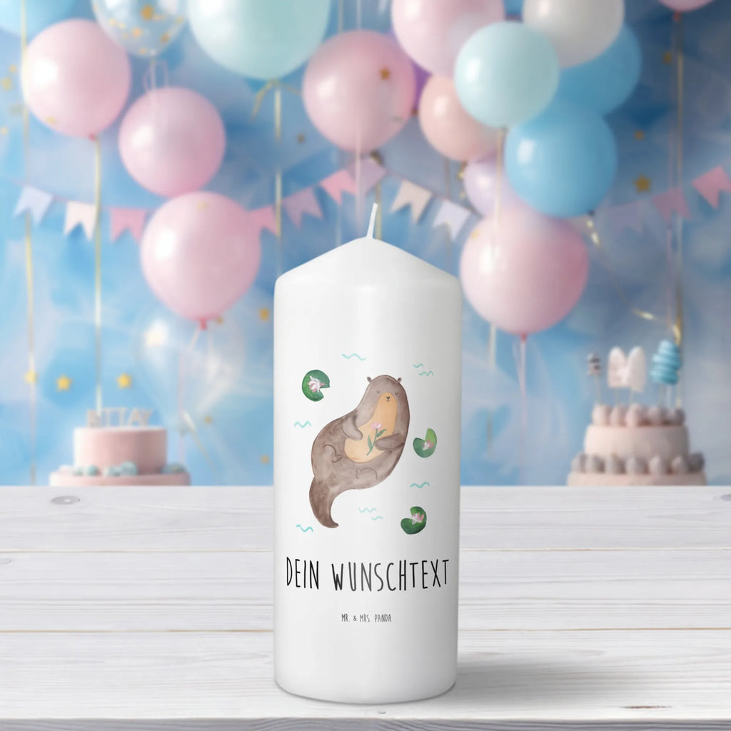 Personalizowana świeca wydra lilia wodna Sojawachskerze Mit Namensdruck, Grabkerze Mit Namensgravur, Bienenwachskerze Mit Wunschname, Tafelkerze Mit Wunschname, Andachtskerze Mit Namensgravur, Firmungskerze Mit Wunschname, Fair-Trade-Kerze Mit Namensgravur, Kerze Für Geburtstag Mit Wunschname, Kerze Mit Namen, Schwimmkerze Mit Namen, Glas-Kerze Mit Wunschname, Stumpenkerze Mit Namensgravur, Adventskerze Mit Wunschname, Weihnachtskerze Mit Namensgravur, Bio-Kerze Mit Wunschname, Streukerze Mit Namensdruck, Trauerkerze Mit Namen, Blockkerze Mit Namensdruck, Taufekerze Mit Namensgravur, Handgemachte Kerze Mit Wunschname, Kerze Mit Spruch Und Namen, Personalisierte Kerze, Handgegossene Kerze Mit Namen, Outdoor-Kerze Mit Namensgravur, Stearinkerze Mit Gravur, Laternenkerze Mit Namensdruck, Gastgeschenk Kerze Mit Namen, Gedenkkerze Mit Namen, Kerze Für Hochzeit Mit Namensgravur, Metall-Kerze Mit Namensgravur, Kerze Mit Prägung Und Wunschname, Teelicht Mit Namensdruck, Holz-Kerze Mit Namen, Stabkerze Mit Gravur, Gartenkerze Mit Namen, LED-Kerze Mit Wunschname, Duftkerze Mit Namen, Osterkerze Mit Namen, Kommunionkerze Mit Namen, Tischkerze Mit Namensdruck, Kerzen-Set Mit Namensgravur, Votivkerze Mit Wunschname, Otter, Fischotter, Seeotter, Otter Seeotter See Otter