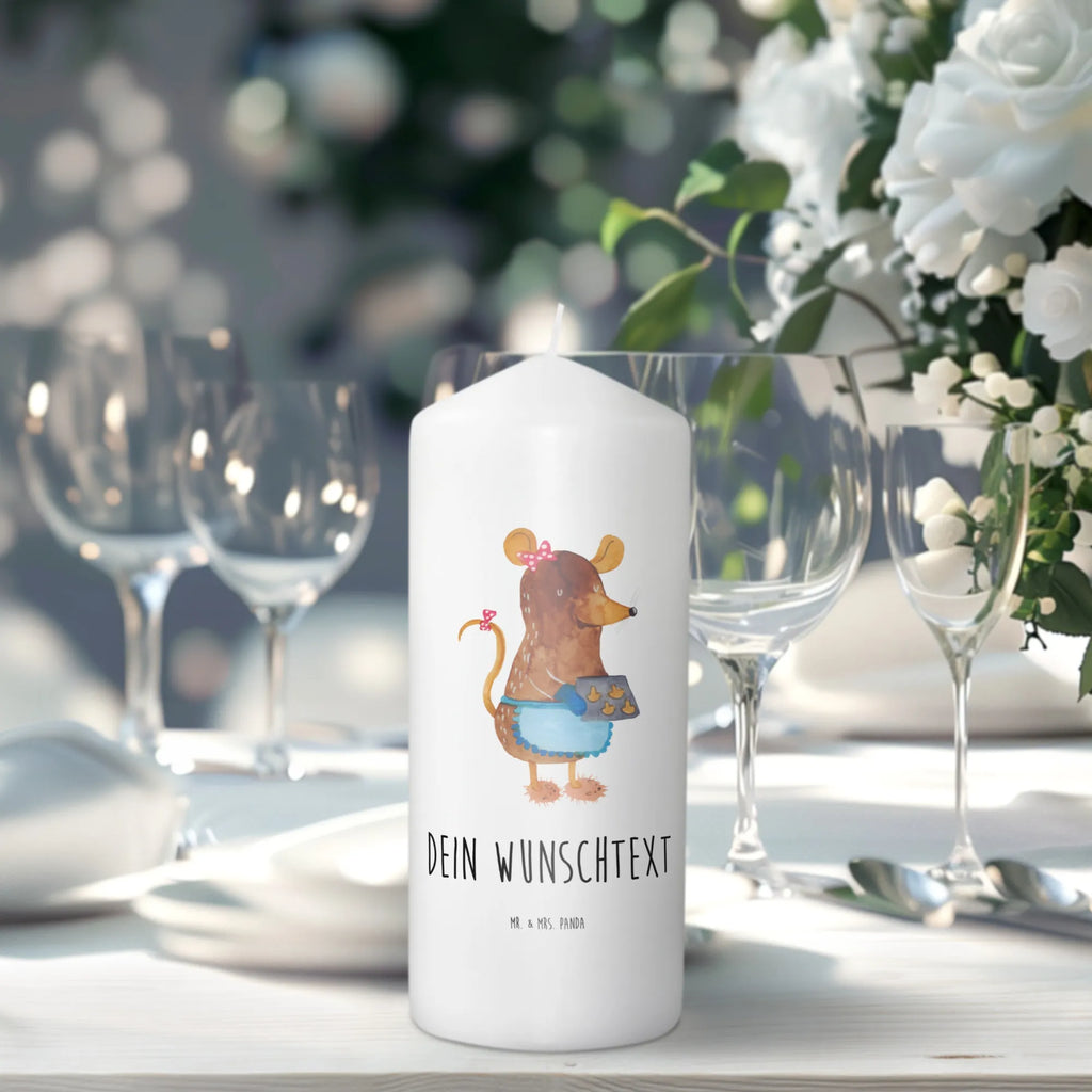 Personalised candle Mouse Cookies Holz-Kerze Mit Namen, Andachtskerze Mit Namensgravur, Kerze Für Hochzeit Mit Namensgravur, Handgemachte Kerze Mit Wunschname, Fair-Trade-Kerze Mit Namensgravur, Tischkerze Mit Namensdruck, Taufekerze Mit Namensgravur, Gastgeschenk Kerze Mit Namen, Stabkerze Mit Gravur, Osterkerze Mit Namen, Bio-Kerze Mit Wunschname, Outdoor-Kerze Mit Namensgravur, Gartenkerze Mit Namen, Stumpenkerze Mit Namensgravur, Adventskerze Mit Wunschname, Votivkerze Mit Wunschname, Streukerze Mit Namensdruck, Blockkerze Mit Namensdruck, Kerze Mit Prägung Und Wunschname, Gedenkkerze Mit Namen, Kerzen-Set Mit Namensgravur, Glas-Kerze Mit Wunschname, Firmungskerze Mit Wunschname, Laternenkerze Mit Namensdruck, Duftkerze Mit Namen, Kerze Mit Namen, Weihnachtskerze Mit Namensgravur, Kerze Mit Spruch Und Namen, Teelicht Mit Namensdruck, Kommunionkerze Mit Namen, Bienenwachskerze Mit Wunschname, Personalisierte Kerze, Handgegossene Kerze Mit Namen, Kerze Für Geburtstag Mit Wunschname, Tafelkerze Mit Wunschname, LED-Kerze Mit Wunschname, Grabkerze Mit Namensgravur, Trauerkerze Mit Namen, Metall-Kerze Mit Namensgravur, Schwimmkerze Mit Namen, Stearinkerze Mit Gravur, Sojawachskerze Mit Namensdruck, Weihnachten, Winter, Weihnachtsdeko, Nikolaus, Advent, Heiligabend, Wintermotiv, Maus, Plätzchen, Backen, Chaosqueen, Weihnachtsbäckerei, Weihnachtskekse, Kekse