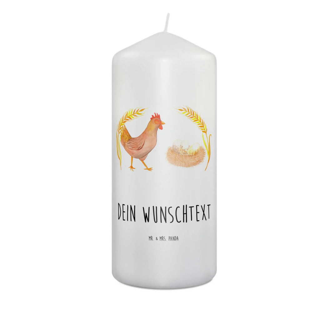 Personalisierte Kerze Huhn stolz Glas-Kerze Mit Wunschname, Teelicht Mit Namensdruck, Holz-Kerze Mit Namen, Andachtskerze Mit Namensgravur, Kerze Mit Spruch Und Namen, Stabkerze Mit Gravur, Bienenwachskerze Mit Wunschname, Osterkerze Mit Namen, Trauerkerze Mit Namen, Gedenkkerze Mit Namen, Firmungskerze Mit Wunschname, Sojawachskerze Mit Namensdruck, Outdoor-Kerze Mit Namensgravur, Laternenkerze Mit Namensdruck, Gastgeschenk Kerze Mit Namen, Grabkerze Mit Namensgravur, Personalisierte Kerze, Fair-Trade-Kerze Mit Namensgravur, Tischkerze Mit Namensdruck, Votivkerze Mit Wunschname, Kommunionkerze Mit Namen, Adventskerze Mit Wunschname, Kerzen-Set Mit Namensgravur, Schwimmkerze Mit Namen, Kerze Mit Prägung Und Wunschname, Handgegossene Kerze Mit Namen, Metall-Kerze Mit Namensgravur, Weihnachtskerze Mit Namensgravur, Taufekerze Mit Namensgravur, Bio-Kerze Mit Wunschname, Handgemachte Kerze Mit Wunschname, Stumpenkerze Mit Namensgravur, Kerze Für Hochzeit Mit Namensgravur, Blockkerze Mit Namensdruck, Kerze Für Geburtstag Mit Wunschname, LED-Kerze Mit Wunschname, Duftkerze Mit Namen, Kerze Mit Namen, Gartenkerze Mit Namen, Stearinkerze Mit Gravur, Tafelkerze Mit Wunschname, Streukerze Mit Namensdruck, Bauernhof, Hoftiere, Landwirt, Landwirtin, Motivation, Eier, Magie, Geburt, Henne, Schwangerschaft, Landleben, Hühner, Hof, Spruch, Hahn