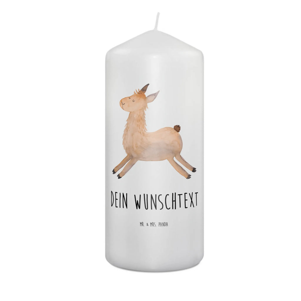 Personalisierte Kerze Lama springend Gedenkkerze Mit Namen, Teelicht Mit Namensdruck, Laternenkerze Mit Namensdruck, Handgegossene Kerze Mit Namen, Stumpenkerze Mit Namensgravur, Kerze Für Hochzeit Mit Namensgravur, Fair-Trade-Kerze Mit Namensgravur, Personalisierte Kerze, Kerze Für Geburtstag Mit Wunschname, Glas-Kerze Mit Wunschname, Streukerze Mit Namensdruck, Trauerkerze Mit Namen, Votivkerze Mit Wunschname, Bienenwachskerze Mit Wunschname, Grabkerze Mit Namensgravur, Stabkerze Mit Gravur, Gastgeschenk Kerze Mit Namen, Outdoor-Kerze Mit Namensgravur, Handgemachte Kerze Mit Wunschname, Blockkerze Mit Namensdruck, Taufekerze Mit Namensgravur, Kerze Mit Namen, Kerzen-Set Mit Namensgravur, Tischkerze Mit Namensdruck, Holz-Kerze Mit Namen, Duftkerze Mit Namen, Kerze Mit Prägung Und Wunschname, Bio-Kerze Mit Wunschname, Sojawachskerze Mit Namensdruck, Weihnachtskerze Mit Namensgravur, Metall-Kerze Mit Namensgravur, Firmungskerze Mit Wunschname, Kerze Mit Spruch Und Namen, Andachtskerze Mit Namensgravur, Tafelkerze Mit Wunschname, Gartenkerze Mit Namen, Stearinkerze Mit Gravur, Osterkerze Mit Namen, Kommunionkerze Mit Namen, Schwimmkerze Mit Namen, Adventskerze Mit Wunschname, LED-Kerze Mit Wunschname, Lama, Alpaka, Fröhlich, Glück, Liebeskummer, Guten Morgen, Lamas, Freundin, Abitur, Start, Neustart, Happy Day, Prüfung, Lieblingstag