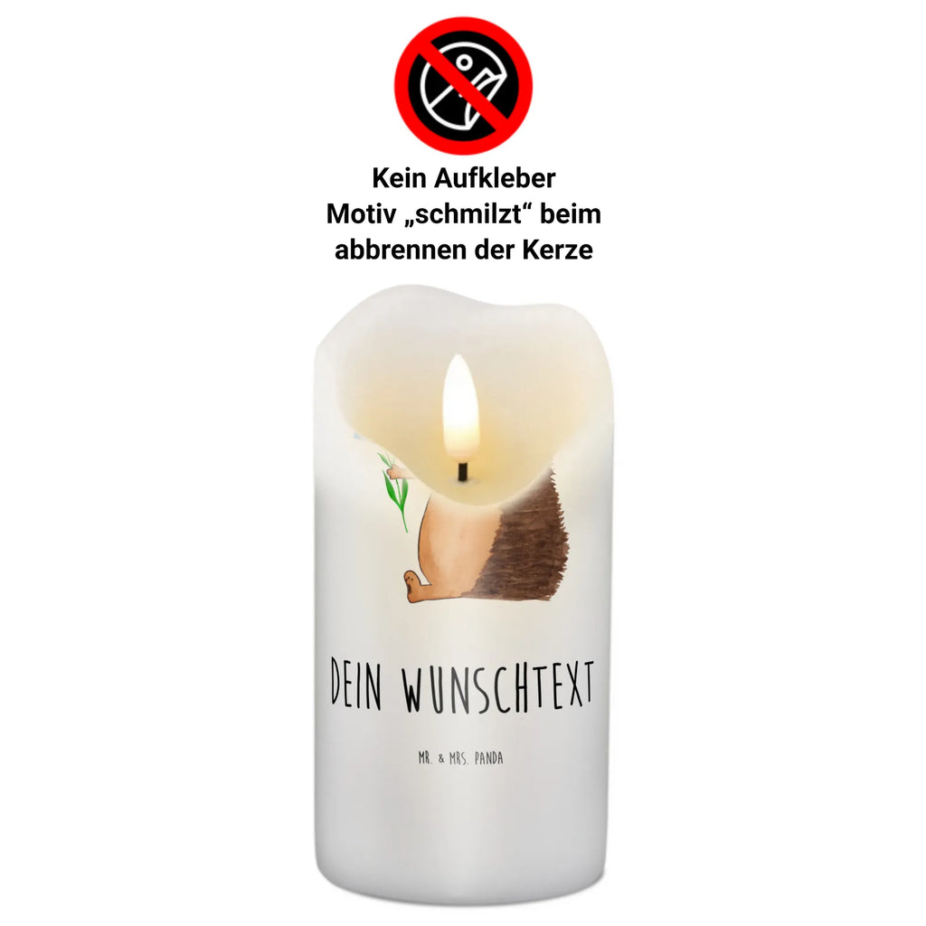 Personalisierte Kerze Igel mit Blume Kerze Für Geburtstag Mit Wunschname, Osterkerze Mit Namen, Stearinkerze Mit Gravur, Holz-Kerze Mit Namen, Blockkerze Mit Namensdruck, Handgegossene Kerze Mit Namen, LED-Kerze Mit Wunschname, Personalisierte Kerze, Votivkerze Mit Wunschname, Outdoor-Kerze Mit Namensgravur, Taufekerze Mit Namensgravur, Kerze Mit Prägung Und Wunschname, Grabkerze Mit Namensgravur, Kerze Mit Namen, Gastgeschenk Kerze Mit Namen, Schwimmkerze Mit Namen, Firmungskerze Mit Wunschname, Bienenwachskerze Mit Wunschname, Handgemachte Kerze Mit Wunschname, Stumpenkerze Mit Namensgravur, Metall-Kerze Mit Namensgravur, Duftkerze Mit Namen, Andachtskerze Mit Namensgravur, Bio-Kerze Mit Wunschname, Kerze Mit Spruch Und Namen, Adventskerze Mit Wunschname, Teelicht Mit Namensdruck, Sojawachskerze Mit Namensdruck, Kerzen-Set Mit Namensgravur, Gartenkerze Mit Namen, Tischkerze Mit Namensdruck, Laternenkerze Mit Namensdruck, Trauerkerze Mit Namen, Weihnachtskerze Mit Namensgravur, Fair-Trade-Kerze Mit Namensgravur, Gedenkkerze Mit Namen, Streukerze Mit Namensdruck, Glas-Kerze Mit Wunschname, Kerze Für Hochzeit Mit Namensgravur, Stabkerze Mit Gravur, Tafelkerze Mit Wunschname, Kommunionkerze Mit Namen, Lustige Sprüche, Tiere, Tiermotive, Gute Laune, Krankenhaus, Genesungswünsche, Igel, Besuch, Krankheit, Gute Besserung, krank