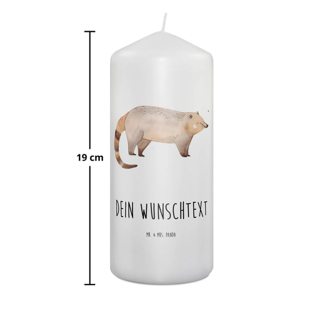 Personalizowana świeca Nosacz Gedenkkerze Mit Namen, Kerze Für Hochzeit Mit Namensgravur, Firmungskerze Mit Wunschname, Kerze Mit Spruch Und Namen, Handgegossene Kerze Mit Namen, Holz-Kerze Mit Namen, LED-Kerze Mit Wunschname, Personalisierte Kerze, Weihnachtskerze Mit Namensgravur, Duftkerze Mit Namen, Outdoor-Kerze Mit Namensgravur, Bienenwachskerze Mit Wunschname, Teelicht Mit Namensdruck, Stearinkerze Mit Gravur, Gastgeschenk Kerze Mit Namen, Blockkerze Mit Namensdruck, Kerze Mit Prägung Und Wunschname, Trauerkerze Mit Namen, Laternenkerze Mit Namensdruck, Tafelkerze Mit Wunschname, Taufekerze Mit Namensgravur, Gartenkerze Mit Namen, Andachtskerze Mit Namensgravur, Stumpenkerze Mit Namensgravur, Stabkerze Mit Gravur, Sojawachskerze Mit Namensdruck, Bio-Kerze Mit Wunschname, Metall-Kerze Mit Namensgravur, Glas-Kerze Mit Wunschname, Grabkerze Mit Namensgravur, Handgemachte Kerze Mit Wunschname, Adventskerze Mit Wunschname, Fair-Trade-Kerze Mit Namensgravur, Kerze Mit Namen, Votivkerze Mit Wunschname, Osterkerze Mit Namen, Kommunionkerze Mit Namen, Streukerze Mit Namensdruck, Schwimmkerze Mit Namen, Tischkerze Mit Namensdruck, Kerze Für Geburtstag Mit Wunschname, Kerzen-Set Mit Namensgravur, Lustige Sprüche, Tiere, Tiermotive, Gute Laune, Nasenbär, Rüsselbär, Nasenbären, Bär