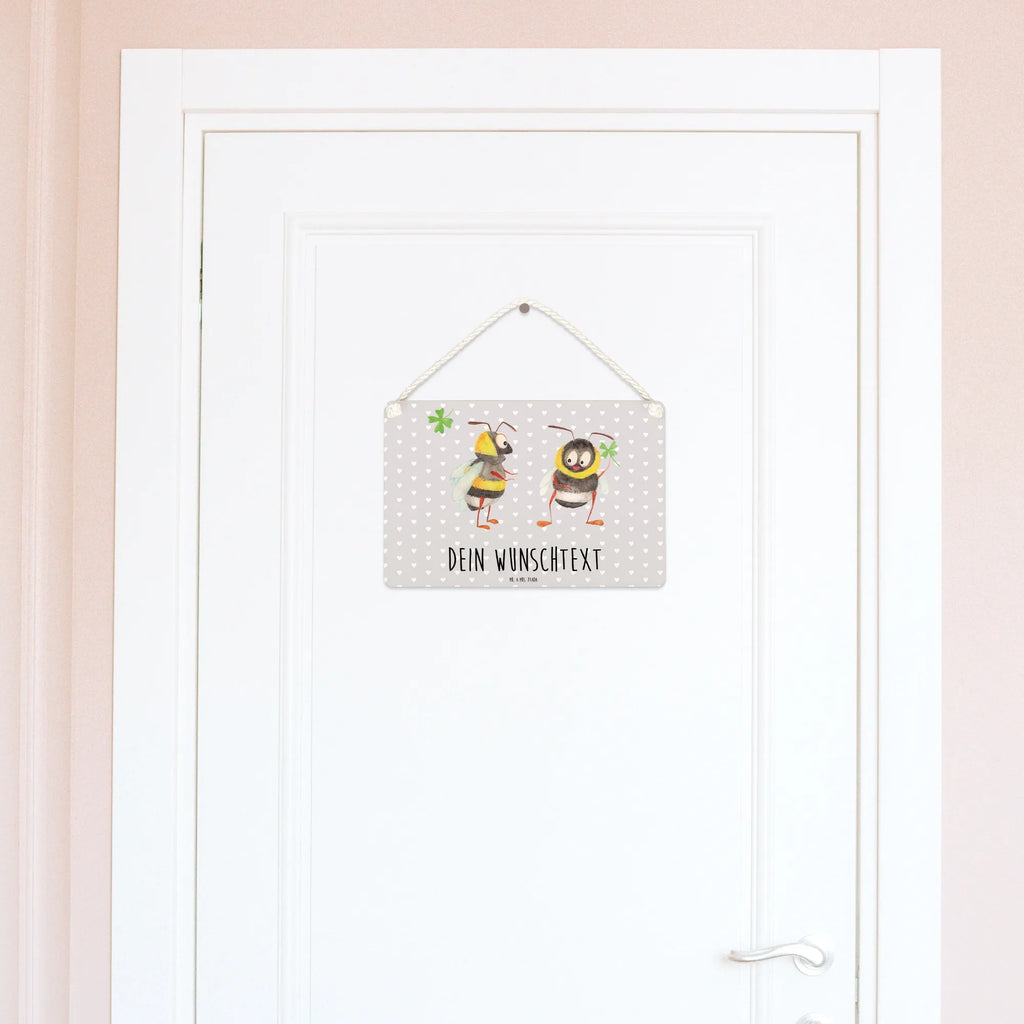 Personalisiertes Deko Schild Bienen Paar Wandschild Mit Text, Deko Schild Mit Blumenmotiv Und Gravur, Schild Zum Aufstellen Mit Wunschtext, Shabby Chic Schild Mit Wunschtext, Türschild Mit Namen, Geschenkidee Deko Schild Mit Text, Lustiges Deko Schild Mit Wunschtext, Deko Schild Für Wohnzimmer Mit Wunschtext, Deko Schild Für Flur Mit Gravur, Holzschild Mit Wunschtext, Deko Schild Selbst Gestalten, Deko Schild Mit Namen, Modernes Deko Schild Mit Text, Spruchschild Mit Wunschtext, Kleines Deko Schild Mit Wunschtext, Rustikales Deko Schild Personalisiert, Schild Mit Botschaft, Deko Schild Mit Gravur, Deko Schild Mit Spruch, Schild Mit Individuellem Text, Dekoschild Personalisiert, Deko Schild Als Geschenk Personalisiert, Deko Wandtafel Mit Namen, Deko Schild Mit Herz Und Text, Vintage Deko Schild Mit Gravur, Schild Zum Hinstellen Mit Text, Deko Schild Für Familie Mit Text, Metallschild Personalisiert, Liebevoll Gestaltetes Deko Schild Mit Wunschtext, Deko Schild Mit Wunschtext, Großes Deko Schild Personalisiert, Deko Schild Für Freunde Mit Namen, Deko Schild Für Garten Mit Wunschtext, Landhausstil Schild Mit Namen, Deko Schild Für Balkon Mit Namen, Deko Schild Für Küche Personalisiert, Personalisiertes Deko Schild, Liebe, Partner, Freund, Freundin, Ehemann, Ehefrau, Heiraten, Verlobung, Heiratsantrag, Liebesgeschenk, Jahrestag, Hocheitstag, für Ehemann, Geschenk für Freundin, Hochzeitstag, Geschenk für Frauen, Liebesbeweis, verliebte Schildkröten, Mitbringsel, Schildkröten, für Männer, Geschenk für Partner, Valentinstag