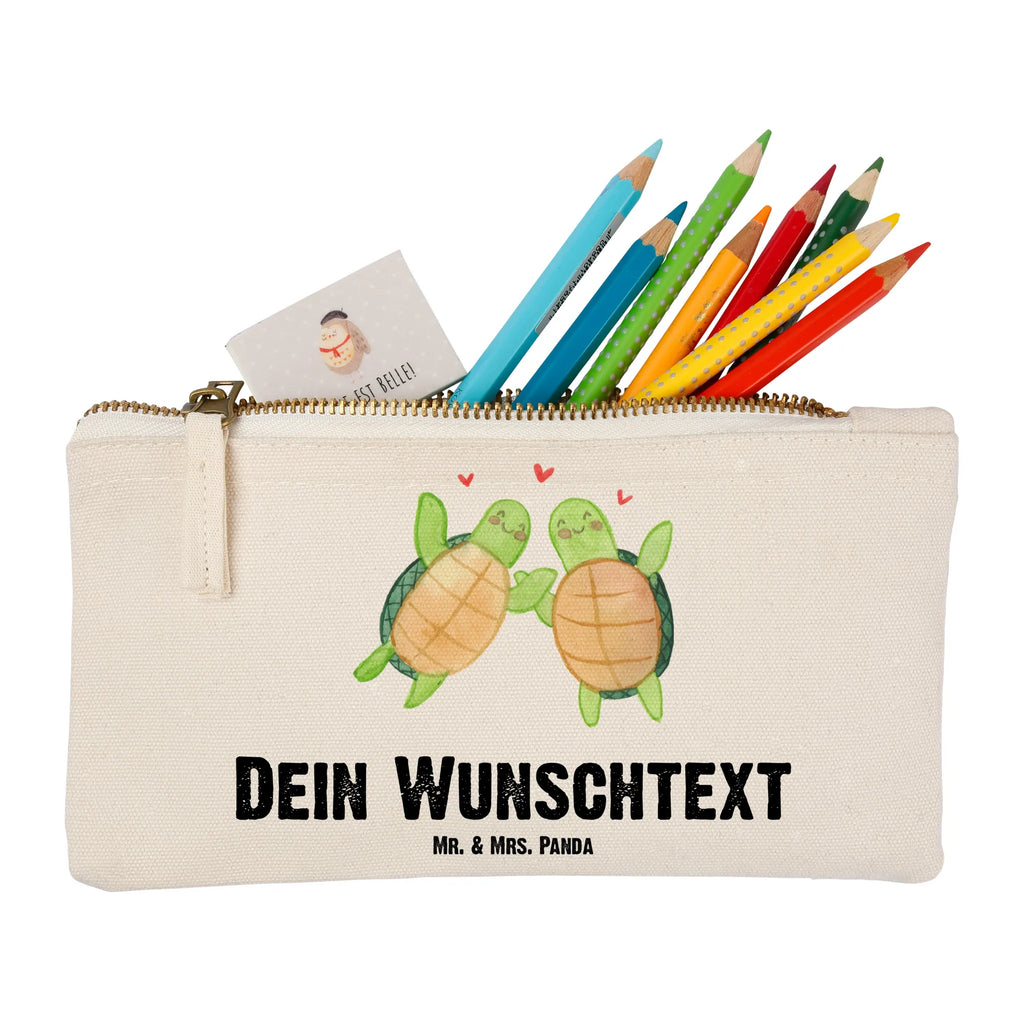 Personalisierte Schminktasche Schildkröten Paar Personalisierte Schminktasche, Schminktasche Reise Mit Namen, Schminktasche Für Unterwegs Mit Personalisierung, Schminktasche Tiermotiv Mit Namen, Schminktasche Stoff Mit Namen, Schminktasche Geschenk Personalisiert, Schminktasche Mit Muster Und Namen, Schminktasche Leder Mit Gravur, Schminktasche Für Teenager Mit Namen, Schminktasche Zum Aufhängen Mit Name, Kosmetiktasche Damen Mit Namen, Make-Up Tasche Mit Name, Schminktasche Für Unterwegs Mit Wunschtext, Kosmetiktasche Organizer Mit Wunschtext, Kosmetiktasche Personalisiert, Schminktasche Mit Reißverschluss Und Namen, Schminktasche Nachhaltig Mit Wunschtext, Stiftetasche mit Wunschtext, Aufbewahrung Für Schminke Mit Namen, Kulturbeutel Damen Personalisiert, Kosmetiktasche Für Handtasche Personalisiert, Schminktasche Für Mädchen Mit Wunschtext, Schminktasche Mit Namen, Schminktäschchen Mit Initialen, Schminktasche Blumen Mit Initialen, Schminktasche Groß Mit Wunschtext, Reise-Kosmetiktasche Mit Name, Kosmetiktasche Zum Mitnehmen Mit Namen, Schminktasche Mit Fächern Personalisiert, Schminkbeutel Mit Gravur, Stifteaufbewahrung Personalisiert, Schminktasche Mit Wunschtext, Schminktasche Klein Personalisiert, Liebe, Partner, Freund, Freundin, Ehemann, Ehefrau, Heiraten, Verlobung, Heiratsantrag, Liebesgeschenk, Jahrestag, Hocheitstag, Geschenk für Frauen, Geschenk für Partner, Liebesbeweis, für Ehemann, Geschenk für Freundin, Mitbringsel, Hochzeitstag, für Männer, Valentinstag