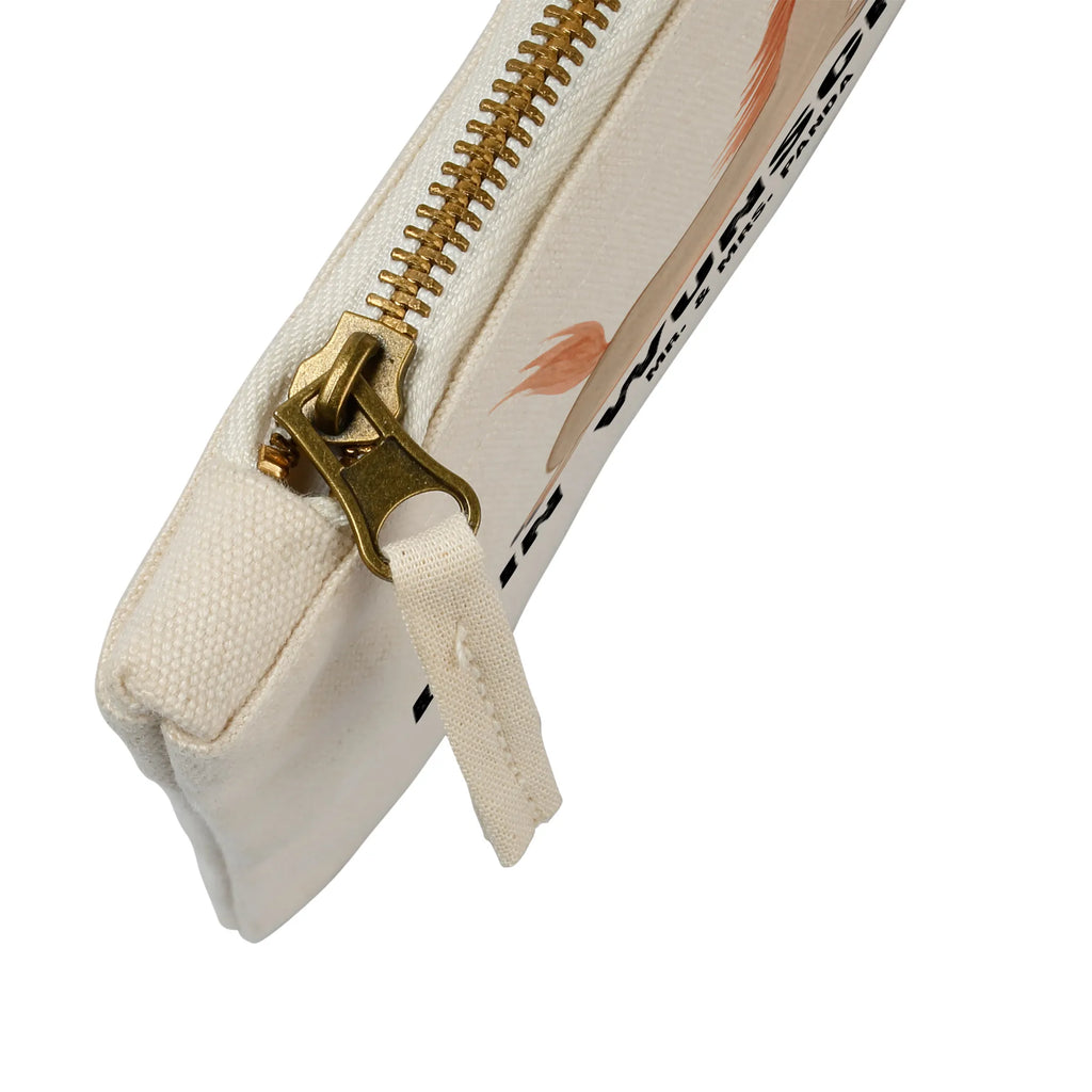 Personalisierte Schminktasche Pferd Springen Schminktasche Nachhaltig Mit Wunschtext, Schminktasche Für Unterwegs Mit Wunschtext, Schminktasche Stoff Mit Namen, Schminktasche Klein Personalisiert, Schminktasche Mit Reißverschluss Und Namen, Kulturbeutel Damen Personalisiert, Personalisierte Schminktasche, Aufbewahrung Für Schminke Mit Namen, Schminkbeutel Mit Gravur, Kosmetiktasche Für Handtasche Personalisiert, Schminktasche Tiermotiv Mit Namen, Schminktasche Mit Fächern Personalisiert, Schminktasche Mit Muster Und Namen, Schminktasche Leder Mit Gravur, Kosmetiktasche Personalisiert, Kosmetiktasche Damen Mit Namen, Schminktasche Reise Mit Namen, Schminktasche Zum Aufhängen Mit Name, Schminktasche Mit Namen, Schminktasche Für Unterwegs Mit Personalisierung, Make-Up Tasche Mit Name, Stiftetasche mit Wunschtext, Schminktasche Für Mädchen Mit Wunschtext, Reise-Kosmetiktasche Mit Name, Schminktasche Geschenk Personalisiert, Schminktasche Mit Wunschtext, Kosmetiktasche Organizer Mit Wunschtext, Stifteaufbewahrung Personalisiert, Kosmetiktasche Zum Mitnehmen Mit Namen, Schminktasche Für Teenager Mit Namen, Schminktäschchen Mit Initialen, Schminktasche Groß Mit Wunschtext, Schminktasche Blumen Mit Initialen, Bauernhof, Hoftiere, Landwirt, Landwirtin, Pony, Pferd, Ausreiten, Pferdebesitzer, Reiten, Stall, Pferdestall, Pferde