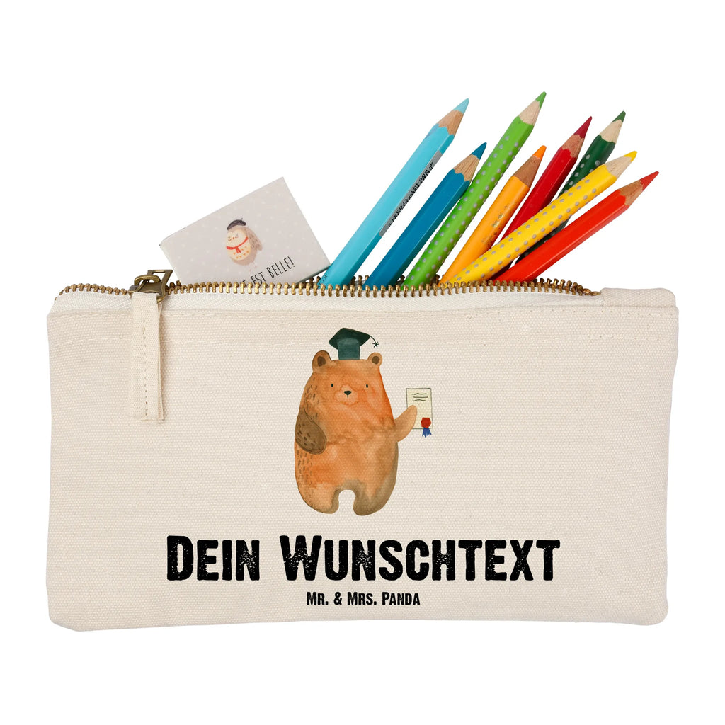 Personalisierte Schminktasche Bär Prüfung Schminktasche Geschenk Personalisiert, Schminktasche Mit Reißverschluss Und Namen, Kosmetiktasche Damen Mit Namen, Schminktasche Für Unterwegs Mit Personalisierung, Schminktasche Blumen Mit Initialen, Schminktasche Mit Wunschtext, Kosmetiktasche Für Handtasche Personalisiert, Stifteaufbewahrung Personalisiert, Reise-Kosmetiktasche Mit Name, Schminktasche Klein Personalisiert, Schminktasche Nachhaltig Mit Wunschtext, Schminktasche Stoff Mit Namen, Schminktasche Reise Mit Namen, Make-Up Tasche Mit Name, Kosmetiktasche Organizer Mit Wunschtext, Schminktasche Mit Namen, Schminktasche Für Unterwegs Mit Wunschtext, Kosmetiktasche Personalisiert, Schminktasche Für Teenager Mit Namen, Schminktasche Mit Fächern Personalisiert, Schminktasche Mit Muster Und Namen, Personalisierte Schminktasche, Schminktasche Zum Aufhängen Mit Name, Kulturbeutel Damen Personalisiert, Schminktäschchen Mit Initialen, Schminktasche Leder Mit Gravur, Kosmetiktasche Zum Mitnehmen Mit Namen, Schminkbeutel Mit Gravur, Schminktasche Tiermotiv Mit Namen, Schminktasche Groß Mit Wunschtext, Schminktasche Für Mädchen Mit Wunschtext, Stiftetasche mit Wunschtext, Aufbewahrung Für Schminke Mit Namen, Teddy, Bär, Teddybär, Prüfungen, Prüfung Bestanden, Abitur, Zeugnis, Abschlusszeugnis, Abschluss