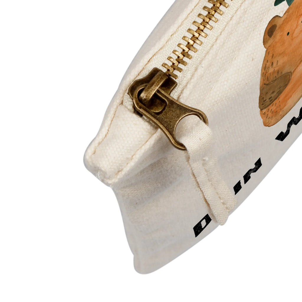 Personalisierte Schminktasche Bär Prüfung Schminktasche Geschenk Personalisiert, Schminktasche Mit Reißverschluss Und Namen, Kosmetiktasche Damen Mit Namen, Schminktasche Für Unterwegs Mit Personalisierung, Schminktasche Blumen Mit Initialen, Schminktasche Mit Wunschtext, Kosmetiktasche Für Handtasche Personalisiert, Stifteaufbewahrung Personalisiert, Reise-Kosmetiktasche Mit Name, Schminktasche Klein Personalisiert, Schminktasche Nachhaltig Mit Wunschtext, Schminktasche Stoff Mit Namen, Schminktasche Reise Mit Namen, Make-Up Tasche Mit Name, Kosmetiktasche Organizer Mit Wunschtext, Schminktasche Mit Namen, Schminktasche Für Unterwegs Mit Wunschtext, Kosmetiktasche Personalisiert, Schminktasche Für Teenager Mit Namen, Schminktasche Mit Fächern Personalisiert, Schminktasche Mit Muster Und Namen, Personalisierte Schminktasche, Schminktasche Zum Aufhängen Mit Name, Kulturbeutel Damen Personalisiert, Schminktäschchen Mit Initialen, Schminktasche Leder Mit Gravur, Kosmetiktasche Zum Mitnehmen Mit Namen, Schminkbeutel Mit Gravur, Schminktasche Tiermotiv Mit Namen, Schminktasche Groß Mit Wunschtext, Schminktasche Für Mädchen Mit Wunschtext, Stiftetasche mit Wunschtext, Aufbewahrung Für Schminke Mit Namen, Teddy, Bär, Teddybär, Prüfungen, Prüfung Bestanden, Abitur, Zeugnis, Abschlusszeugnis, Abschluss