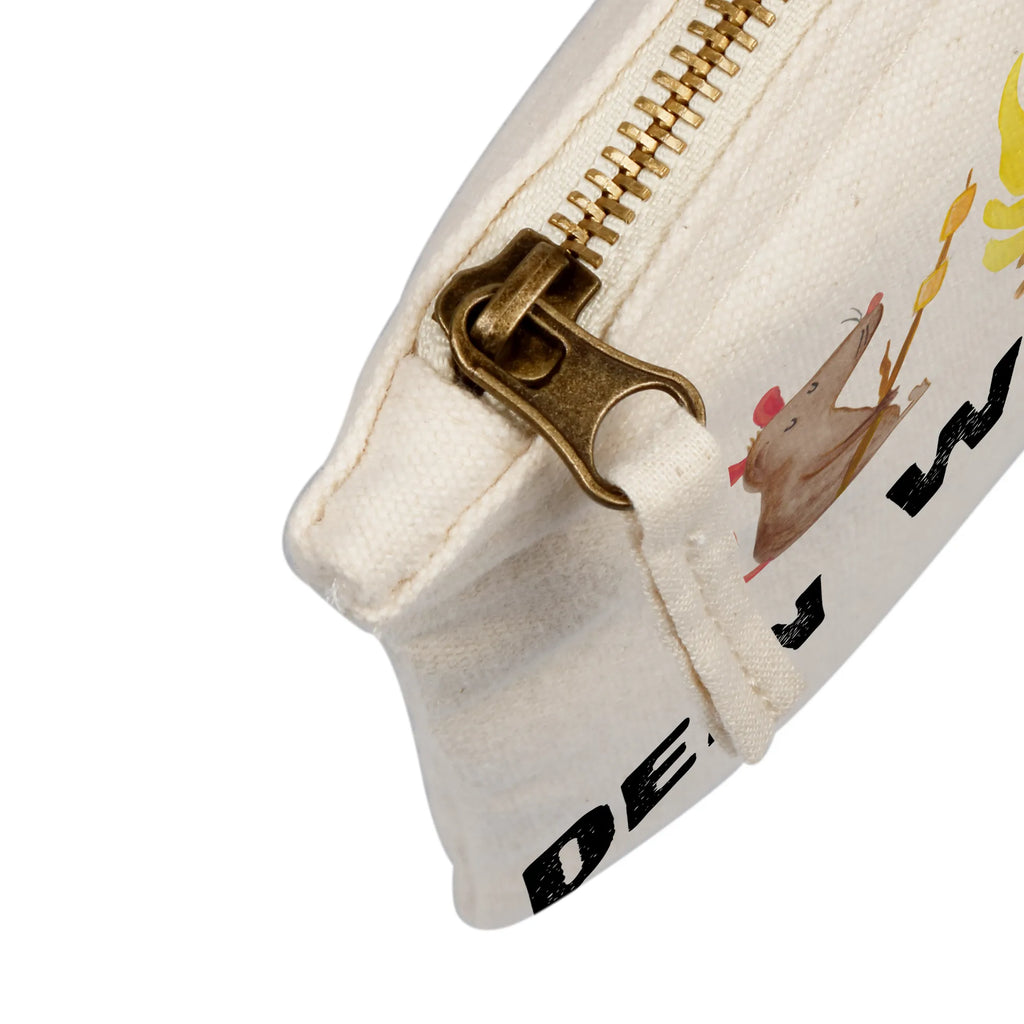 Personalised make-up bag Penguin campfire Schminktasche Für Unterwegs Mit Wunschtext, Kosmetiktasche Personalisiert, Schminktasche Mit Namen, Schminktasche Klein Personalisiert, Schminktasche Für Mädchen Mit Wunschtext, Aufbewahrung Für Schminke Mit Namen, Kosmetiktasche Damen Mit Namen, Personalisierte Schminktasche, Reise-Kosmetiktasche Mit Name, Schminktasche Mit Muster Und Namen, Stiftetasche mit Wunschtext, Schminktasche Blumen Mit Initialen, Kosmetiktasche Organizer Mit Wunschtext, Schminktasche Geschenk Personalisiert, Schminktasche Mit Fächern Personalisiert, Schminktasche Mit Reißverschluss Und Namen, Schminktasche Tiermotiv Mit Namen, Schminktasche Leder Mit Gravur, Schminktasche Zum Aufhängen Mit Name, Kosmetiktasche Zum Mitnehmen Mit Namen, Schminktasche Für Teenager Mit Namen, Kosmetiktasche Für Handtasche Personalisiert, Schminktasche Groß Mit Wunschtext, Kulturbeutel Damen Personalisiert, Stifteaufbewahrung Personalisiert, Schminktasche Stoff Mit Namen, Schminktasche Reise Mit Namen, Schminktasche Mit Wunschtext, Make-Up Tasche Mit Name, Schminktasche Nachhaltig Mit Wunschtext, Schminktasche Für Unterwegs Mit Personalisierung, Schminktäschchen Mit Initialen, Schminkbeutel Mit Gravur, Pinguin, Büro, Job, Neustart, Liebe, Maus, Lebensmotivation, Lebensspruch, Grillen, Feuer, Pinguine, Leben, Marshmallows, Büroalltag, Motivation, Arbeit, Lagerfeuer