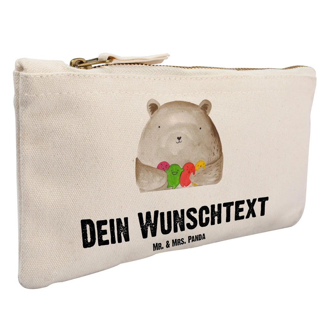 Personalisierte Schminktasche Bär Gefühl Kosmetiktasche Personalisiert, Schminktasche Klein Personalisiert, Schminktasche Leder Mit Gravur, Kulturbeutel Damen Personalisiert, Stiftetasche mit Wunschtext, Kosmetiktasche Organizer Mit Wunschtext, Schminktasche Mit Fächern Personalisiert, Schminktasche Zum Aufhängen Mit Name, Schminktasche Mit Namen, Schminktasche Tiermotiv Mit Namen, Schminkbeutel Mit Gravur, Kosmetiktasche Für Handtasche Personalisiert, Aufbewahrung Für Schminke Mit Namen, Schminktasche Mit Wunschtext, Reise-Kosmetiktasche Mit Name, Kosmetiktasche Zum Mitnehmen Mit Namen, Schminktasche Reise Mit Namen, Stifteaufbewahrung Personalisiert, Schminktasche Blumen Mit Initialen, Make-Up Tasche Mit Name, Schminktasche Für Unterwegs Mit Personalisierung, Schminktasche Für Teenager Mit Namen, Schminktasche Für Unterwegs Mit Wunschtext, Personalisierte Schminktasche, Schminktasche Geschenk Personalisiert, Schminktasche Mit Reißverschluss Und Namen, Schminktasche Stoff Mit Namen, Schminktasche Groß Mit Wunschtext, Schminktäschchen Mit Initialen, Schminktasche Mit Muster Und Namen, Schminktasche Nachhaltig Mit Wunschtext, Schminktasche Für Mädchen Mit Wunschtext, Kosmetiktasche Damen Mit Namen, Teddy, Bär, Teddybär, Verrückt, Durchgedreht, Wahnsinn