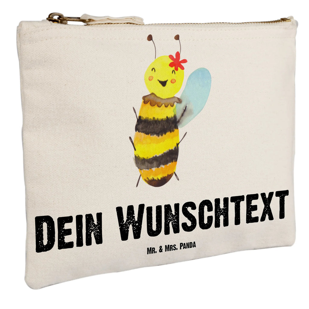 Personalisierte Schminktasche Biene Happy Schminktasche Zum Aufhängen Mit Name, Schminktasche Stoff Mit Namen, Schminktasche Mit Namen, Kosmetiktasche Damen Mit Namen, Kosmetiktasche Organizer Mit Wunschtext, Personalisierte Schminktasche, Schminktasche Mit Muster Und Namen, Schminktasche Geschenk Personalisiert, Schminktasche Für Unterwegs Mit Wunschtext, Stifteaufbewahrung Personalisiert, Schminktasche Groß Mit Wunschtext, Stiftetasche mit Wunschtext, Kosmetiktasche Personalisiert, Schminktasche Für Teenager Mit Namen, Reise-Kosmetiktasche Mit Name, Schminktasche Mit Wunschtext, Schminktasche Blumen Mit Initialen, Schminktasche Leder Mit Gravur, Kosmetiktasche Für Handtasche Personalisiert, Kulturbeutel Damen Personalisiert, Schminktasche Für Unterwegs Mit Personalisierung, Schminktasche Nachhaltig Mit Wunschtext, Make-Up Tasche Mit Name, Schminktasche Tiermotiv Mit Namen, Schminktasche Mit Reißverschluss Und Namen, Schminktasche Klein Personalisiert, Schminkbeutel Mit Gravur, Schminktasche Reise Mit Namen, Kosmetiktasche Zum Mitnehmen Mit Namen, Schminktasche Mit Fächern Personalisiert, Schminktasche Für Mädchen Mit Wunschtext, Schminktäschchen Mit Initialen, Aufbewahrung Für Schminke Mit Namen, Biene, Wespe, Hummel