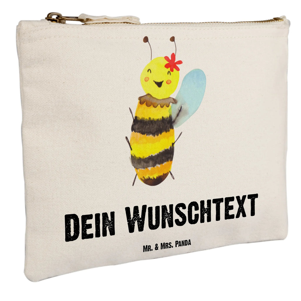 Personalisierte Schminktasche Biene Happy Schminktasche Zum Aufhängen Mit Name, Schminktasche Stoff Mit Namen, Schminktasche Mit Namen, Kosmetiktasche Damen Mit Namen, Kosmetiktasche Organizer Mit Wunschtext, Personalisierte Schminktasche, Schminktasche Mit Muster Und Namen, Schminktasche Geschenk Personalisiert, Schminktasche Für Unterwegs Mit Wunschtext, Stifteaufbewahrung Personalisiert, Schminktasche Groß Mit Wunschtext, Stiftetasche mit Wunschtext, Kosmetiktasche Personalisiert, Schminktasche Für Teenager Mit Namen, Reise-Kosmetiktasche Mit Name, Schminktasche Mit Wunschtext, Schminktasche Blumen Mit Initialen, Schminktasche Leder Mit Gravur, Kosmetiktasche Für Handtasche Personalisiert, Kulturbeutel Damen Personalisiert, Schminktasche Für Unterwegs Mit Personalisierung, Schminktasche Nachhaltig Mit Wunschtext, Make-Up Tasche Mit Name, Schminktasche Tiermotiv Mit Namen, Schminktasche Mit Reißverschluss Und Namen, Schminktasche Klein Personalisiert, Schminkbeutel Mit Gravur, Schminktasche Reise Mit Namen, Kosmetiktasche Zum Mitnehmen Mit Namen, Schminktasche Mit Fächern Personalisiert, Schminktasche Für Mädchen Mit Wunschtext, Schminktäschchen Mit Initialen, Aufbewahrung Für Schminke Mit Namen, Biene, Wespe, Hummel