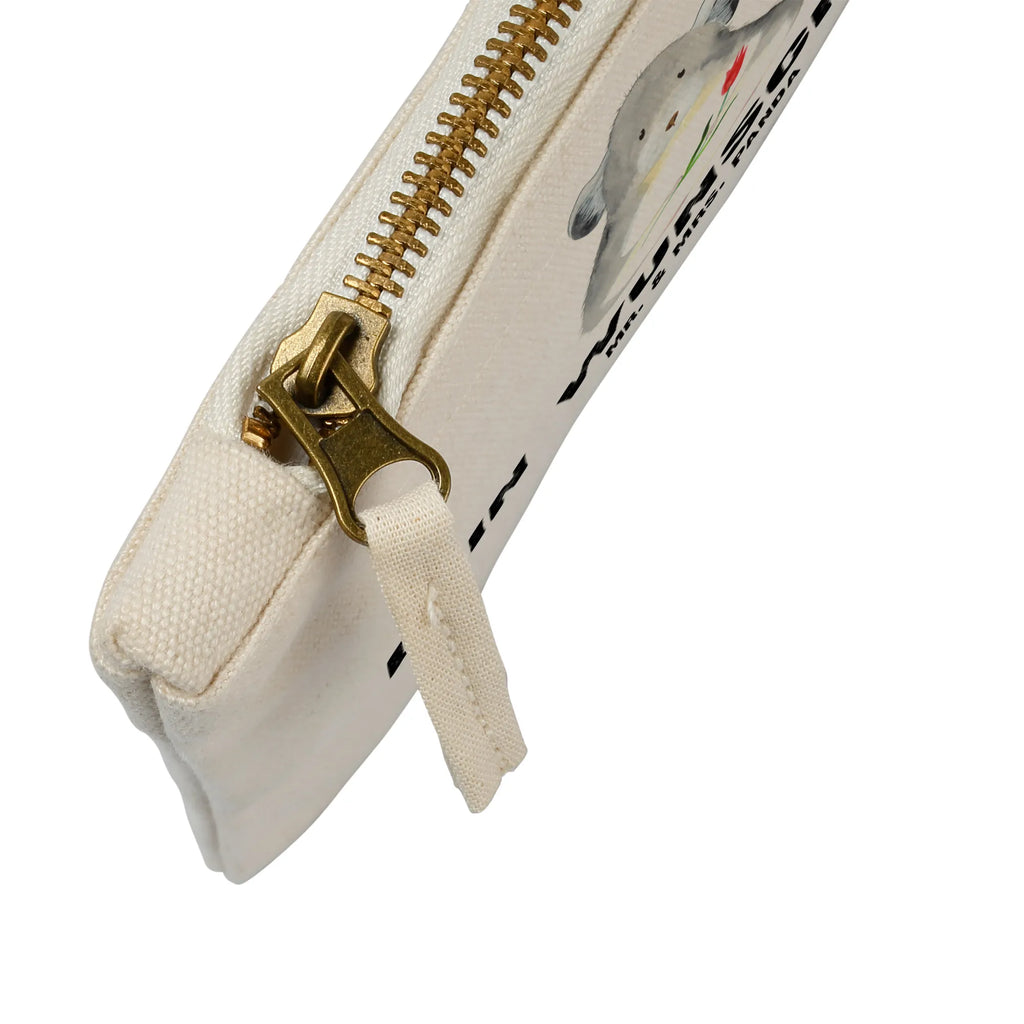 Personalised make-up bag chinchilla flower Stiftetasche mit Wunschtext, Schminktasche Mit Reißverschluss Und Namen, Kosmetiktasche Damen Mit Namen, Schminktasche Geschenk Personalisiert, Schminktasche Reise Mit Namen, Schminktasche Stoff Mit Namen, Aufbewahrung Für Schminke Mit Namen, Kosmetiktasche Personalisiert, Schminktasche Für Unterwegs Mit Personalisierung, Schminkbeutel Mit Gravur, Schminktasche Mit Namen, Make-Up Tasche Mit Name, Kosmetiktasche Organizer Mit Wunschtext, Schminktasche Mit Wunschtext, Schminktasche Tiermotiv Mit Namen, Kosmetiktasche Für Handtasche Personalisiert, Schminktasche Mit Fächern Personalisiert, Schminktasche Groß Mit Wunschtext, Stifteaufbewahrung Personalisiert, Schminktasche Für Mädchen Mit Wunschtext, Schminktasche Für Unterwegs Mit Wunschtext, Schminktasche Für Teenager Mit Namen, Schminktäschchen Mit Initialen, Kulturbeutel Damen Personalisiert, Schminktasche Nachhaltig Mit Wunschtext, Reise-Kosmetiktasche Mit Name, Schminktasche Klein Personalisiert, Schminktasche Zum Aufhängen Mit Name, Kosmetiktasche Zum Mitnehmen Mit Namen, Schminktasche Mit Muster Und Namen, Personalisierte Schminktasche, Schminktasche Leder Mit Gravur, Schminktasche Blumen Mit Initialen, Lustige Sprüche, Tiere, Tiermotive, Gute Laune, Liebeskummer, Chinchillas, Chinchilla, Büro, Chaos, Depressionen, Büroalltag, Glücklichsein, Kummer, traurig sein