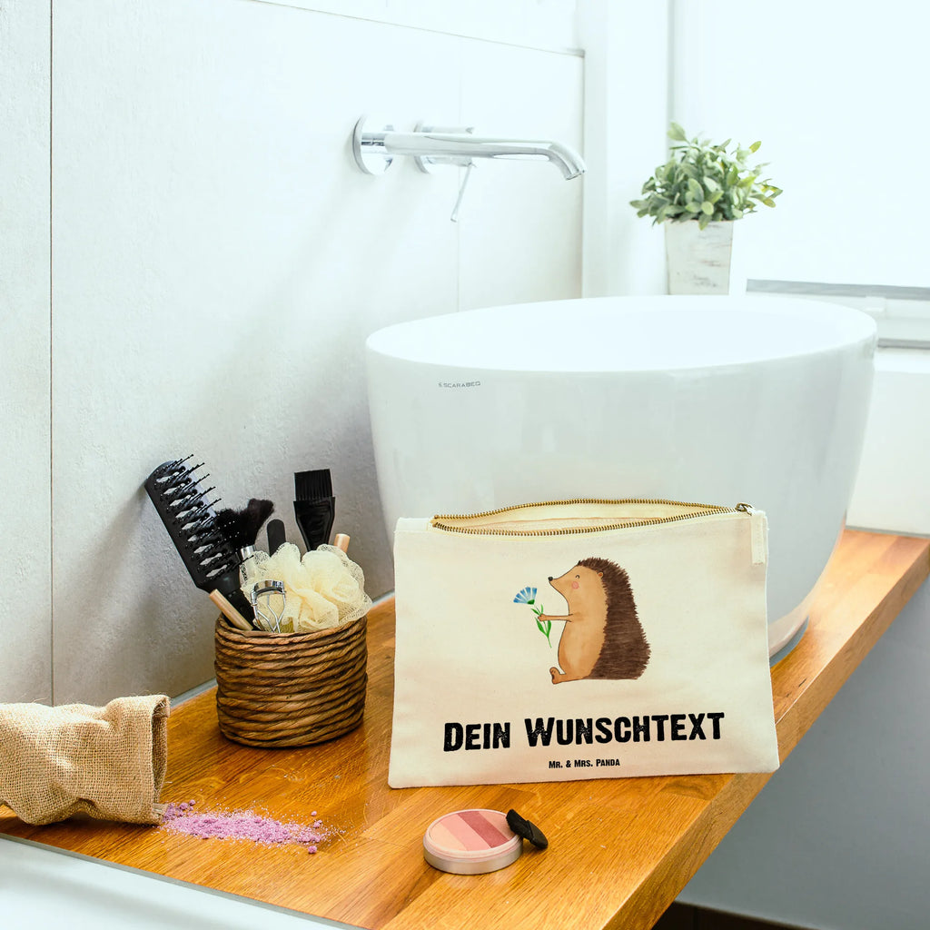 Personalisierte Schminktasche Igel Blumen Schminktasche Mit Fächern Personalisiert, Schminktasche Mit Muster Und Namen, Personalisierte Schminktasche, Kosmetiktasche Zum Mitnehmen Mit Namen, Aufbewahrung Für Schminke Mit Namen, Schminktasche Für Mädchen Mit Wunschtext, Schminktäschchen Mit Initialen, Kosmetiktasche Damen Mit Namen, Schminktasche Groß Mit Wunschtext, Kosmetiktasche Personalisiert, Kosmetiktasche Organizer Mit Wunschtext, Schminktasche Mit Reißverschluss Und Namen, Stiftetasche mit Wunschtext, Schminktasche Zum Aufhängen Mit Name, Schminktasche Reise Mit Namen, Schminktasche Mit Wunschtext, Schminktasche Für Teenager Mit Namen, Stifteaufbewahrung Personalisiert, Reise-Kosmetiktasche Mit Name, Schminktasche Klein Personalisiert, Schminktasche Blumen Mit Initialen, Schminktasche Mit Namen, Make-Up Tasche Mit Name, Schminktasche Für Unterwegs Mit Wunschtext, Schminktasche Geschenk Personalisiert, Kosmetiktasche Für Handtasche Personalisiert, Schminktasche Leder Mit Gravur, Schminktasche Für Unterwegs Mit Personalisierung, Kulturbeutel Damen Personalisiert, Schminktasche Stoff Mit Namen, Schminktasche Nachhaltig Mit Wunschtext, Schminkbeutel Mit Gravur, Schminktasche Tiermotiv Mit Namen, Tiermotive, Gute Laune, lustige Sprüche, Tiere, Besuch, krank, Igel, Genesungswünsche, Krankheit, Gute Besserung, Krankenhaus