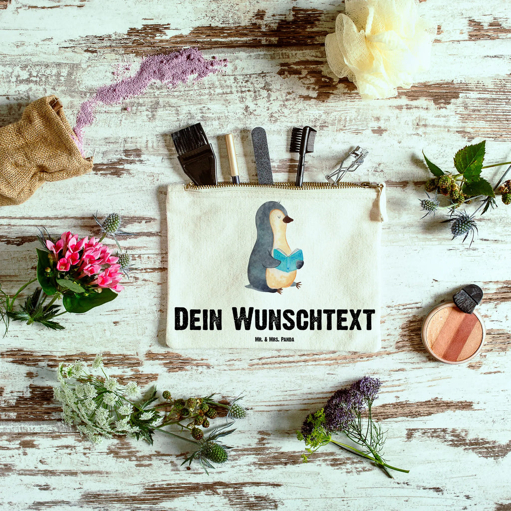 Personalisierte Schminktasche Pinguin Buch Schminktäschchen Mit Initialen, Schminkbeutel Mit Gravur, Schminktasche Mit Fächern Personalisiert, Schminktasche Für Teenager Mit Namen, Kulturbeutel Damen Personalisiert, Kosmetiktasche Organizer Mit Wunschtext, Schminktasche Leder Mit Gravur, Schminktasche Zum Aufhängen Mit Name, Stiftetasche mit Wunschtext, Schminktasche Stoff Mit Namen, Kosmetiktasche Damen Mit Namen, Schminktasche Blumen Mit Initialen, Schminktasche Mit Reißverschluss Und Namen, Schminktasche Für Unterwegs Mit Wunschtext, Kosmetiktasche Personalisiert, Schminktasche Geschenk Personalisiert, Schminktasche Mit Muster Und Namen, Schminktasche Für Unterwegs Mit Personalisierung, Personalisierte Schminktasche, Aufbewahrung Für Schminke Mit Namen, Schminktasche Mit Wunschtext, Make-Up Tasche Mit Name, Kosmetiktasche Für Handtasche Personalisiert, Schminktasche Groß Mit Wunschtext, Schminktasche Klein Personalisiert, Reise-Kosmetiktasche Mit Name, Kosmetiktasche Zum Mitnehmen Mit Namen, Schminktasche Tiermotiv Mit Namen, Schminktasche Nachhaltig Mit Wunschtext, Stifteaufbewahrung Personalisiert, Schminktasche Reise Mit Namen, Schminktasche Mit Namen, Schminktasche Für Mädchen Mit Wunschtext, Pinguin, Buch, Ferien, Pinguine, Urlaub, Nichtstun, Faulenzen, Bücherwurm, Lesen, Freizeit