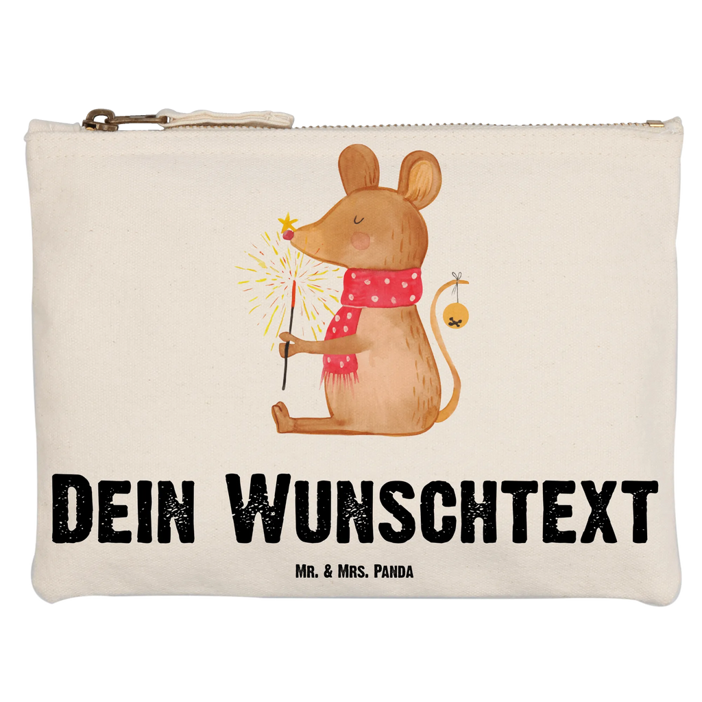 Personalisierte Schminktasche Maus Weihnachten Schminktasche Für Unterwegs Mit Personalisierung, Reise-Kosmetiktasche Mit Name, Kosmetiktasche Für Handtasche Personalisiert, Schminktasche Blumen Mit Initialen, Schminktasche Zum Aufhängen Mit Name, Schminktäschchen Mit Initialen, Schminktasche Geschenk Personalisiert, Schminkbeutel Mit Gravur, Schminktasche Für Unterwegs Mit Wunschtext, Kosmetiktasche Personalisiert, Schminktasche Stoff Mit Namen, Schminktasche Für Teenager Mit Namen, Kosmetiktasche Damen Mit Namen, Schminktasche Mit Reißverschluss Und Namen, Schminktasche Reise Mit Namen, Make-Up Tasche Mit Name, Aufbewahrung Für Schminke Mit Namen, Schminktasche Mit Wunschtext, Schminktasche Nachhaltig Mit Wunschtext, Personalisierte Schminktasche, Schminktasche Groß Mit Wunschtext, Schminktasche Mit Muster Und Namen, Stiftetasche mit Wunschtext, Schminktasche Tiermotiv Mit Namen, Kulturbeutel Damen Personalisiert, Schminktasche Für Mädchen Mit Wunschtext, Kosmetiktasche Zum Mitnehmen Mit Namen, Schminktasche Leder Mit Gravur, Schminktasche Mit Fächern Personalisiert, Schminktasche Klein Personalisiert, Schminktasche Mit Namen, Kosmetiktasche Organizer Mit Wunschtext, Stifteaufbewahrung Personalisiert, Weihnachten, Winter, Weihnachtsdeko, Nikolaus, Advent, Heiligabend, Wintermotiv, Maus, Weihnachtsmotiv, Weihnachtsgruß, Mäuschen, Weihnachtswunder, Frohe Weihnachten