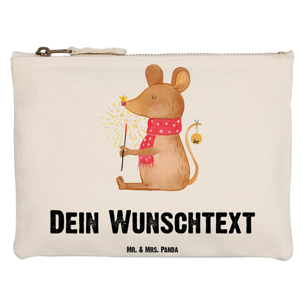 Personalisierte Schminktasche Maus Weihnachten Schminktasche Für Unterwegs Mit Personalisierung, Reise-Kosmetiktasche Mit Name, Kosmetiktasche Für Handtasche Personalisiert, Schminktasche Blumen Mit Initialen, Schminktasche Zum Aufhängen Mit Name, Schminktäschchen Mit Initialen, Schminktasche Geschenk Personalisiert, Schminkbeutel Mit Gravur, Schminktasche Für Unterwegs Mit Wunschtext, Kosmetiktasche Personalisiert, Schminktasche Stoff Mit Namen, Schminktasche Für Teenager Mit Namen, Kosmetiktasche Damen Mit Namen, Schminktasche Mit Reißverschluss Und Namen, Schminktasche Reise Mit Namen, Make-Up Tasche Mit Name, Aufbewahrung Für Schminke Mit Namen, Schminktasche Mit Wunschtext, Schminktasche Nachhaltig Mit Wunschtext, Personalisierte Schminktasche, Schminktasche Groß Mit Wunschtext, Schminktasche Mit Muster Und Namen, Stiftetasche mit Wunschtext, Schminktasche Tiermotiv Mit Namen, Kulturbeutel Damen Personalisiert, Schminktasche Für Mädchen Mit Wunschtext, Kosmetiktasche Zum Mitnehmen Mit Namen, Schminktasche Leder Mit Gravur, Schminktasche Mit Fächern Personalisiert, Schminktasche Klein Personalisiert, Schminktasche Mit Namen, Kosmetiktasche Organizer Mit Wunschtext, Stifteaufbewahrung Personalisiert, Weihnachten, Winter, Weihnachtsdeko, Nikolaus, Advent, Heiligabend, Wintermotiv, Maus, Weihnachtsmotiv, Weihnachtsgruß, Mäuschen, Weihnachtswunder, Frohe Weihnachten
