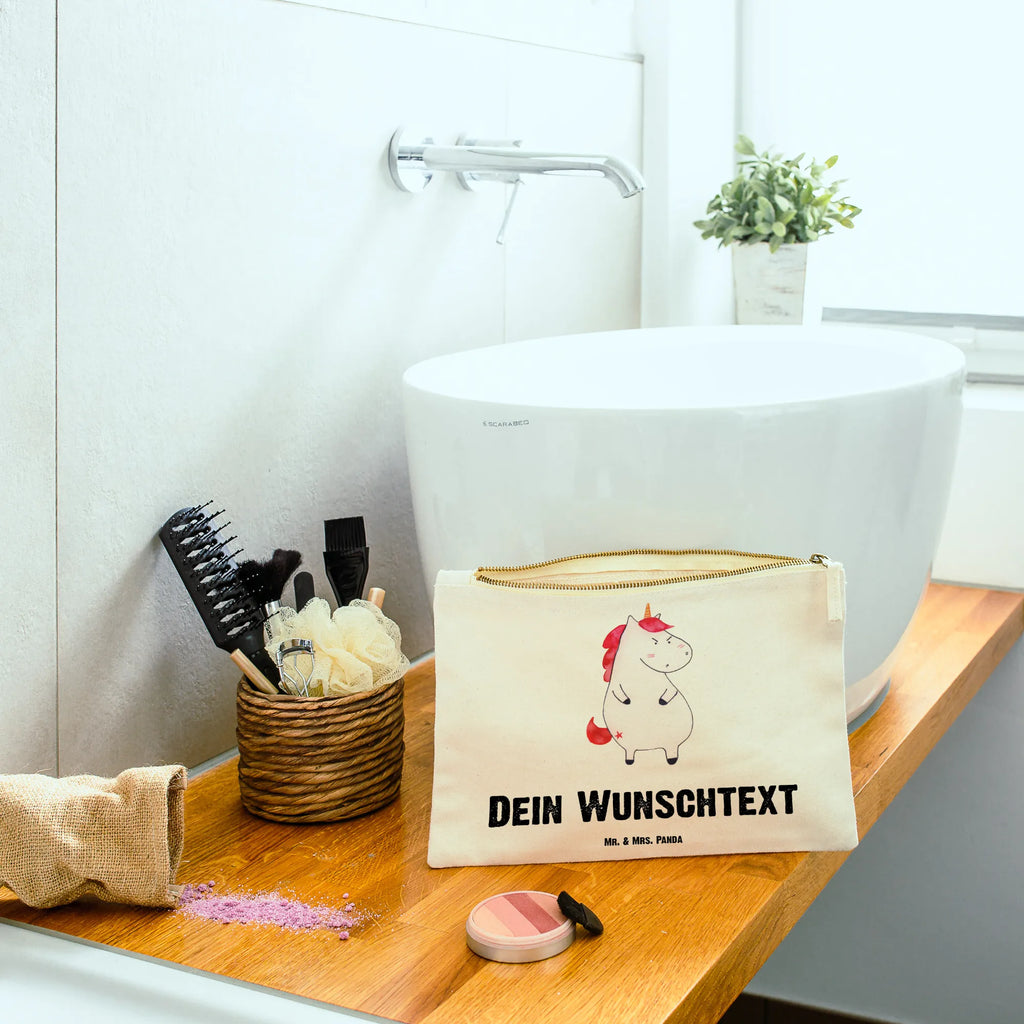 Personalisierte Schminktasche Einhorn Wut Aufbewahrung Für Schminke Mit Namen, Schminktasche Groß Mit Wunschtext, Schminktäschchen Mit Initialen, Schminktasche Leder Mit Gravur, Schminktasche Stoff Mit Namen, Schminktasche Reise Mit Namen, Kosmetiktasche Organizer Mit Wunschtext, Schminktasche Mit Reißverschluss Und Namen, Schminktasche Mit Namen, Schminktasche Für Unterwegs Mit Personalisierung, Kosmetiktasche Für Handtasche Personalisiert, Schminktasche Mit Wunschtext, Schminktasche Für Mädchen Mit Wunschtext, Schminktasche Tiermotiv Mit Namen, Make-Up Tasche Mit Name, Stifteaufbewahrung Personalisiert, Schminktasche Zum Aufhängen Mit Name, Kulturbeutel Damen Personalisiert, Schminktasche Klein Personalisiert, Schminktasche Blumen Mit Initialen, Schminkbeutel Mit Gravur, Kosmetiktasche Zum Mitnehmen Mit Namen, Schminktasche Für Teenager Mit Namen, Kosmetiktasche Damen Mit Namen, Schminktasche Nachhaltig Mit Wunschtext, Reise-Kosmetiktasche Mit Name, Schminktasche Geschenk Personalisiert, Stiftetasche mit Wunschtext, Schminktasche Für Unterwegs Mit Wunschtext, Schminktasche Mit Fächern Personalisiert, Personalisierte Schminktasche, Kosmetiktasche Personalisiert, Schminktasche Mit Muster Und Namen, Unicorn, Einhorn, Einhörner, Einhorn Deko, Spaß, Nein, Geschenk, Lustig, Büro, wütend, Ansage, Realität, Dumme Fragen, Lustlos, Arbeit