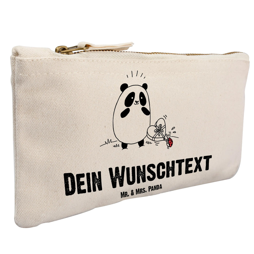 Personalisierte Schminktasche Panda Dankeschön Stiftetasche mit Wunschtext, Schminktäschchen Mit Initialen, Kosmetiktasche Zum Mitnehmen Mit Namen, Schminktasche Groß Mit Wunschtext, Schminktasche Für Teenager Mit Namen, Personalisierte Schminktasche, Kosmetiktasche Für Handtasche Personalisiert, Schminktasche Stoff Mit Namen, Schminktasche Klein Personalisiert, Schminktasche Für Mädchen Mit Wunschtext, Make-Up Tasche Mit Name, Kosmetiktasche Personalisiert, Schminktasche Mit Muster Und Namen, Stifteaufbewahrung Personalisiert, Schminktasche Nachhaltig Mit Wunschtext, Schminktasche Blumen Mit Initialen, Schminktasche Mit Reißverschluss Und Namen, Schminktasche Mit Wunschtext, Schminktasche Mit Namen, Schminktasche Reise Mit Namen, Kosmetiktasche Damen Mit Namen, Aufbewahrung Für Schminke Mit Namen, Schminktasche Leder Mit Gravur, Schminktasche Zum Aufhängen Mit Name, Kosmetiktasche Organizer Mit Wunschtext, Reise-Kosmetiktasche Mit Name, Kulturbeutel Damen Personalisiert, Schminktasche Geschenk Personalisiert, Schminktasche Tiermotiv Mit Namen, Schminkbeutel Mit Gravur, Schminktasche Für Unterwegs Mit Personalisierung, Schminktasche Für Unterwegs Mit Wunschtext, Schminktasche Mit Fächern Personalisiert