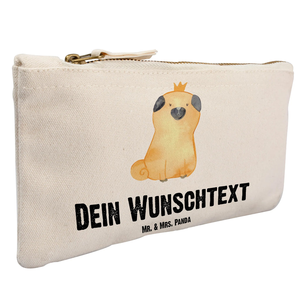 Personalisierte Schminktasche Mops Krone Schminktasche Mit Reißverschluss Und Namen, Schminktasche Mit Muster Und Namen, Schminktasche Zum Aufhängen Mit Name, Kulturbeutel Damen Personalisiert, Schminktasche Klein Personalisiert, Schminktasche Für Mädchen Mit Wunschtext, Schminktasche Mit Wunschtext, Schminktasche Stoff Mit Namen, Kosmetiktasche Organizer Mit Wunschtext, Kosmetiktasche Personalisiert, Stifteaufbewahrung Personalisiert, Schminktasche Mit Fächern Personalisiert, Kosmetiktasche Zum Mitnehmen Mit Namen, Make-Up Tasche Mit Name, Aufbewahrung Für Schminke Mit Namen, Schminktasche Für Unterwegs Mit Personalisierung, Schminktasche Mit Namen, Schminktasche Reise Mit Namen, Schminktasche Geschenk Personalisiert, Stiftetasche mit Wunschtext, Schminktasche Nachhaltig Mit Wunschtext, Kosmetiktasche Für Handtasche Personalisiert, Schminktasche Tiermotiv Mit Namen, Personalisierte Schminktasche, Schminktasche Groß Mit Wunschtext, Schminkbeutel Mit Gravur, Reise-Kosmetiktasche Mit Name, Schminktasche Für Unterwegs Mit Wunschtext, Kosmetiktasche Damen Mit Namen, Schminktasche Blumen Mit Initialen, Schminktasche Leder Mit Gravur, Schminktasche Für Teenager Mit Namen, Schminktäschchen Mit Initialen, Sprüche, Hund, Hunderasse, Hundebesitzer, Hundemotiv, Haustier, Tierliebhaber, Mops, Hausregel, Kinderlos, Hundebesitzer. Spruch, Allergisch, Lustig