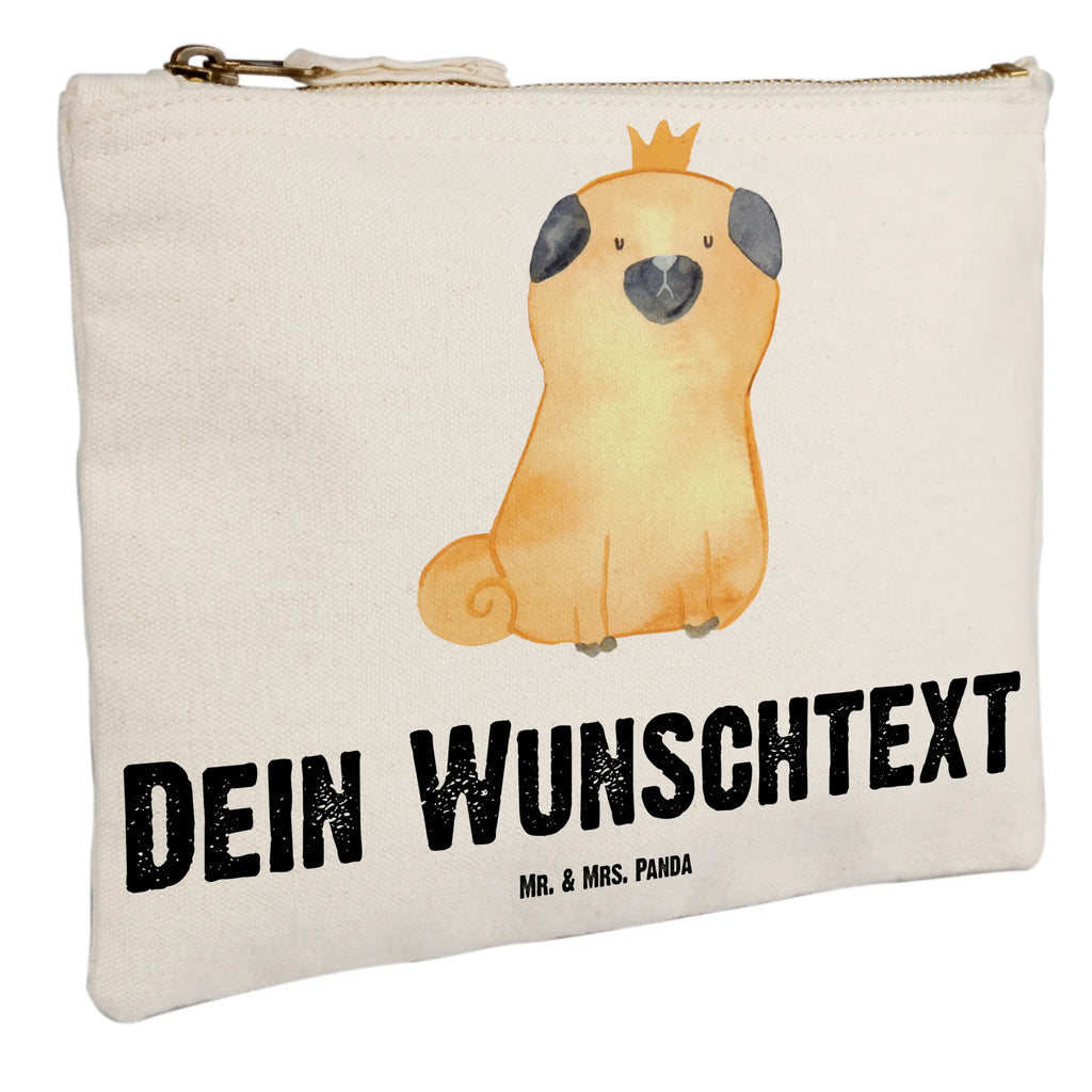 Personalisierte Schminktasche Mops Krone Schminktasche Mit Reißverschluss Und Namen, Schminktasche Mit Muster Und Namen, Schminktasche Zum Aufhängen Mit Name, Kulturbeutel Damen Personalisiert, Schminktasche Klein Personalisiert, Schminktasche Für Mädchen Mit Wunschtext, Schminktasche Mit Wunschtext, Schminktasche Stoff Mit Namen, Kosmetiktasche Organizer Mit Wunschtext, Kosmetiktasche Personalisiert, Stifteaufbewahrung Personalisiert, Schminktasche Mit Fächern Personalisiert, Kosmetiktasche Zum Mitnehmen Mit Namen, Make-Up Tasche Mit Name, Aufbewahrung Für Schminke Mit Namen, Schminktasche Für Unterwegs Mit Personalisierung, Schminktasche Mit Namen, Schminktasche Reise Mit Namen, Schminktasche Geschenk Personalisiert, Stiftetasche mit Wunschtext, Schminktasche Nachhaltig Mit Wunschtext, Kosmetiktasche Für Handtasche Personalisiert, Schminktasche Tiermotiv Mit Namen, Personalisierte Schminktasche, Schminktasche Groß Mit Wunschtext, Schminkbeutel Mit Gravur, Reise-Kosmetiktasche Mit Name, Schminktasche Für Unterwegs Mit Wunschtext, Kosmetiktasche Damen Mit Namen, Schminktasche Blumen Mit Initialen, Schminktasche Leder Mit Gravur, Schminktasche Für Teenager Mit Namen, Schminktäschchen Mit Initialen, Sprüche, Hund, Hunderasse, Hundebesitzer, Hundemotiv, Haustier, Tierliebhaber, Mops, Hausregel, Kinderlos, Hundebesitzer. Spruch, Allergisch, Lustig