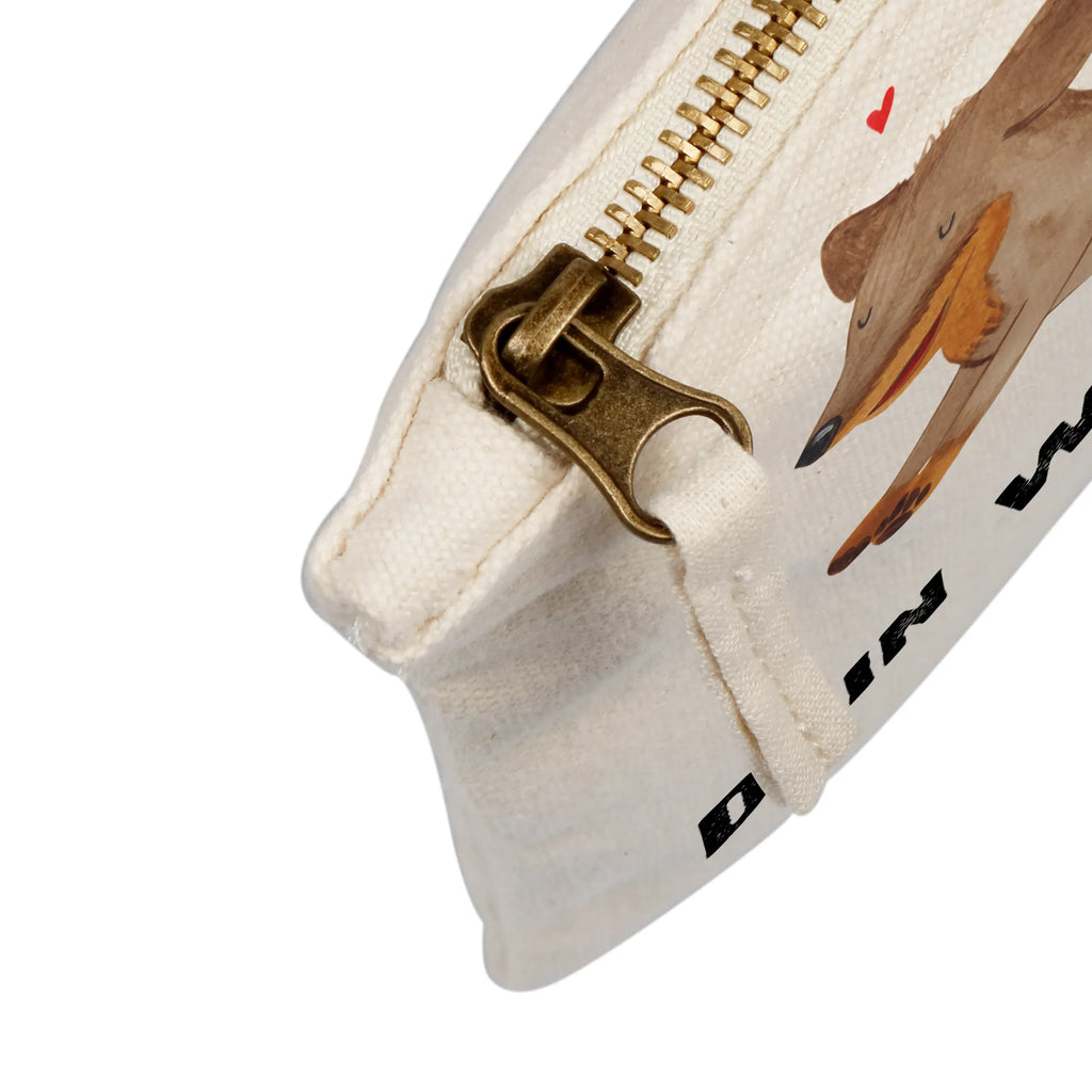 Personalisierte Schminktasche Hund Dackel Make-Up Tasche Mit Name, Schminktasche Blumen Mit Initialen, Schminktasche Mit Reißverschluss Und Namen, Schminktasche Reise Mit Namen, Schminktasche Nachhaltig Mit Wunschtext, Stifteaufbewahrung Personalisiert, Schminktasche Mit Wunschtext, Schminkbeutel Mit Gravur, Schminktasche Mit Muster Und Namen, Kulturbeutel Damen Personalisiert, Schminktasche Groß Mit Wunschtext, Schminktasche Für Teenager Mit Namen, Aufbewahrung Für Schminke Mit Namen, Kosmetiktasche Personalisiert, Schminktasche Zum Aufhängen Mit Name, Schminktäschchen Mit Initialen, Schminktasche Für Mädchen Mit Wunschtext, Schminktasche Mit Namen, Schminktasche Klein Personalisiert, Reise-Kosmetiktasche Mit Name, Personalisierte Schminktasche, Schminktasche Für Unterwegs Mit Personalisierung, Kosmetiktasche Für Handtasche Personalisiert, Schminktasche Für Unterwegs Mit Wunschtext, Schminktasche Stoff Mit Namen, Stiftetasche mit Wunschtext, Schminktasche Mit Fächern Personalisiert, Kosmetiktasche Zum Mitnehmen Mit Namen, Kosmetiktasche Damen Mit Namen, Schminktasche Geschenk Personalisiert, Schminktasche Leder Mit Gravur, Schminktasche Tiermotiv Mit Namen, Kosmetiktasche Organizer Mit Wunschtext, Hund, Hundemotiv, Haustier, Hunderasse, Tierliebhaber, Hundebesitzer, Sprüche, happy dog, Hunde, Dackel, Dachshund