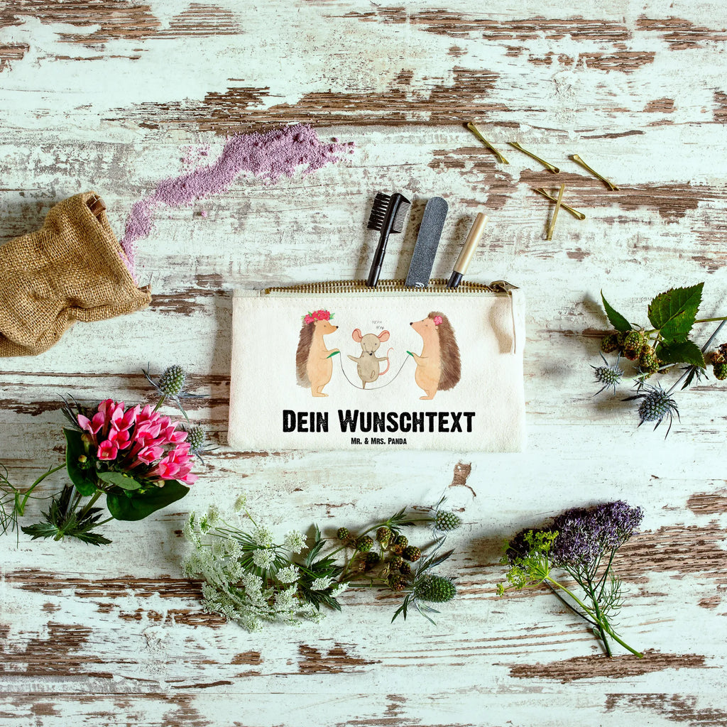 Personalised make-up bag Hedgehog skipping Schminktasche Reise Mit Namen, Schminktäschchen Mit Initialen, Kosmetiktasche Damen Mit Namen, Schminktasche Für Mädchen Mit Wunschtext, Schminktasche Leder Mit Gravur, Schminkbeutel Mit Gravur, Stiftetasche mit Wunschtext, Kosmetiktasche Personalisiert, Schminktasche Mit Fächern Personalisiert, Schminktasche Stoff Mit Namen, Schminktasche Mit Reißverschluss Und Namen, Schminktasche Tiermotiv Mit Namen, Kosmetiktasche Zum Mitnehmen Mit Namen, Schminktasche Nachhaltig Mit Wunschtext, Make-Up Tasche Mit Name, Schminktasche Groß Mit Wunschtext, Schminktasche Zum Aufhängen Mit Name, Schminktasche Blumen Mit Initialen, Kosmetiktasche Für Handtasche Personalisiert, Kosmetiktasche Organizer Mit Wunschtext, Schminktasche Für Teenager Mit Namen, Schminktasche Klein Personalisiert, Personalisierte Schminktasche, Aufbewahrung Für Schminke Mit Namen, Reise-Kosmetiktasche Mit Name, Schminktasche Für Unterwegs Mit Wunschtext, Kulturbeutel Damen Personalisiert, Schminktasche Geschenk Personalisiert, Schminktasche Für Unterwegs Mit Personalisierung, Stifteaufbewahrung Personalisiert, Schminktasche Mit Namen, Schminktasche Mit Wunschtext, Schminktasche Mit Muster Und Namen, Tiermotive, Gute Laune, lustige Sprüche, Tiere, Maus, Seilspringen, Kindergarten, Kinder, Igel, Seilhüpfen