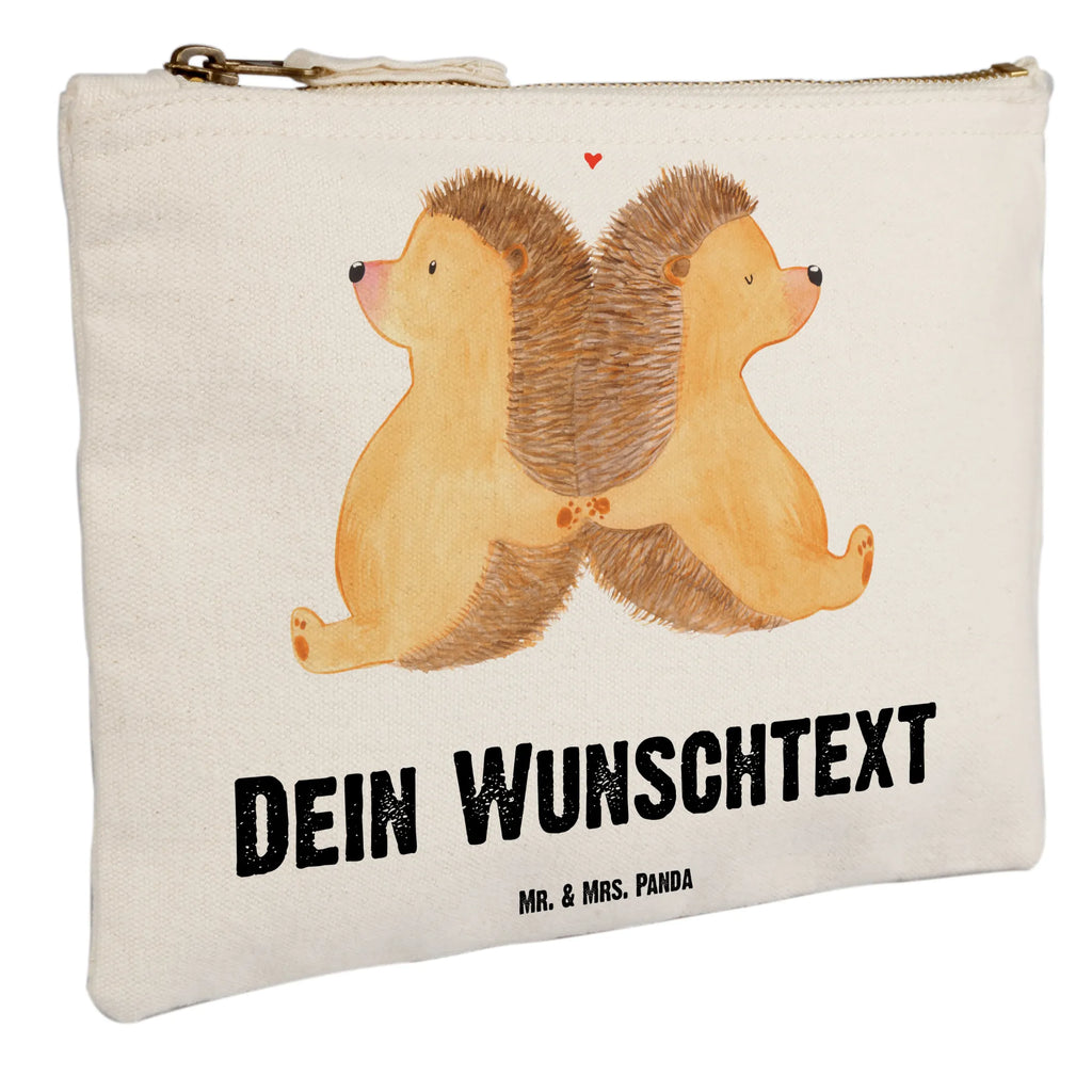 Personalisierte Schminktasche Igel händchenhaltend Kulturbeutel Damen Personalisiert, Schminktasche Geschenk Personalisiert, Schminktasche Klein Personalisiert, Schminktasche Groß Mit Wunschtext, Schminktasche Mit Wunschtext, Kosmetiktasche Damen Mit Namen, Schminktasche Reise Mit Namen, Kosmetiktasche Für Handtasche Personalisiert, Schminktasche Nachhaltig Mit Wunschtext, Schminktasche Für Teenager Mit Namen, Schminktäschchen Mit Initialen, Kosmetiktasche Personalisiert, Schminktasche Für Unterwegs Mit Personalisierung, Stifteaufbewahrung Personalisiert, Schminktasche Für Unterwegs Mit Wunschtext, Schminktasche Blumen Mit Initialen, Schminkbeutel Mit Gravur, Schminktasche Mit Muster Und Namen, Schminktasche Für Mädchen Mit Wunschtext, Schminktasche Mit Fächern Personalisiert, Aufbewahrung Für Schminke Mit Namen, Make-Up Tasche Mit Name, Schminktasche Stoff Mit Namen, Kosmetiktasche Zum Mitnehmen Mit Namen, Reise-Kosmetiktasche Mit Name, Stiftetasche mit Wunschtext, Schminktasche Zum Aufhängen Mit Name, Schminktasche Mit Namen, Schminktasche Mit Reißverschluss Und Namen, Schminktasche Tiermotiv Mit Namen, Kosmetiktasche Organizer Mit Wunschtext, Schminktasche Leder Mit Gravur, Personalisierte Schminktasche, Freundin, Freund, Liebe, Liebesgeschenk, Jahrestag, Verlobung, Partner, Ehemann, Ehefrau, Heiraten, Heiratsantrag, Hocheitstag, Lieblingsmensch, Liebesbeweis, Hand in Hand, Hochzeit, Liebesbotschaft, Igel, Geschenk für Zwei, Gemeinsamkeit, Igelliebe, Love, Große Liebe